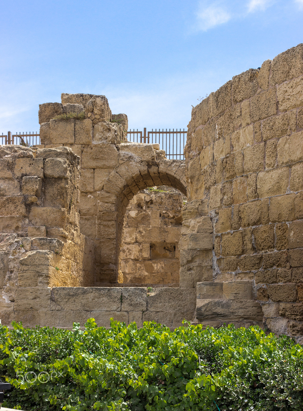 Canon EF 75-300mm F4.0-5.6 IS USM sample photo. Fragment of buildings inside in the ruined city of photography