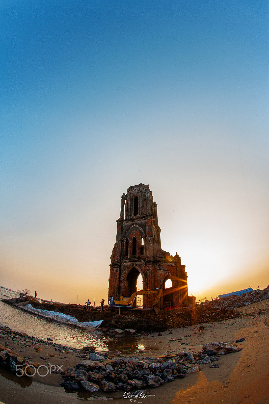 Canon EOS-1Ds Mark II + Canon EF 15mm F2.8 Fisheye sample photo. Nam Định church photography