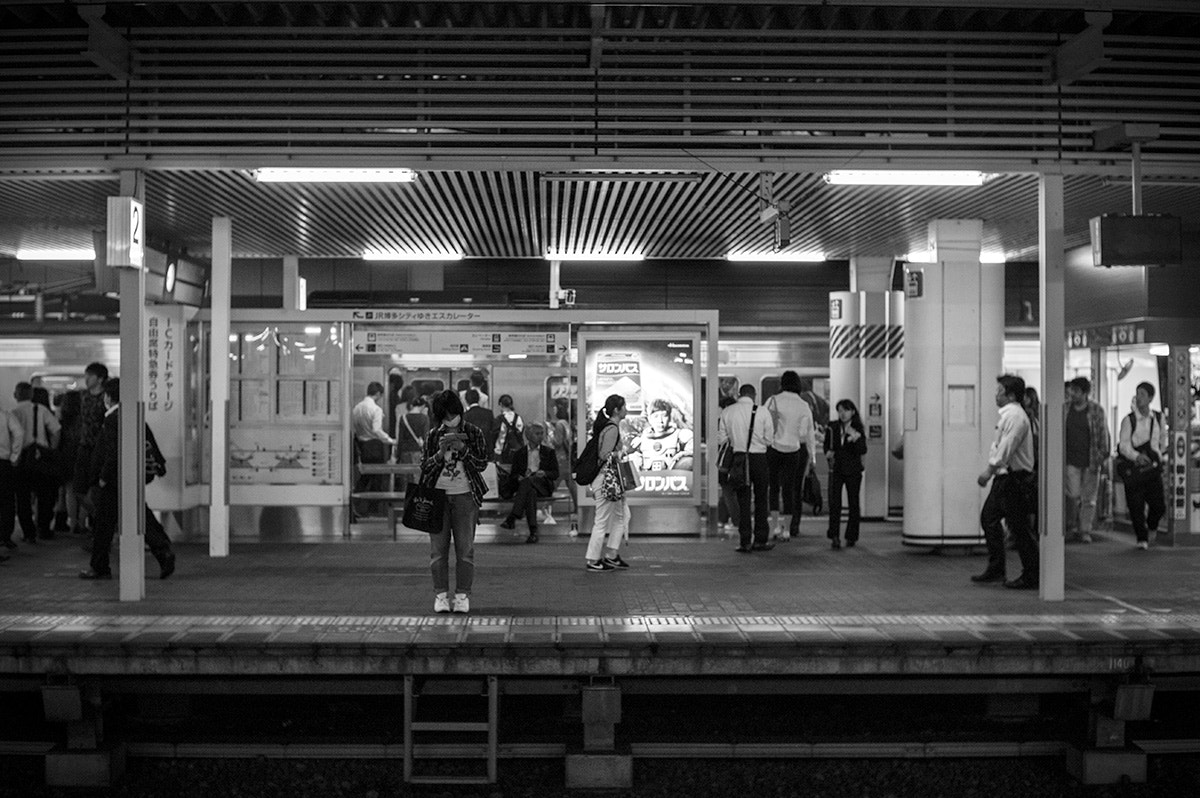 Leica M9 + Summilux-M 50mm f/1.4 (II) sample photo. Hakata station photography