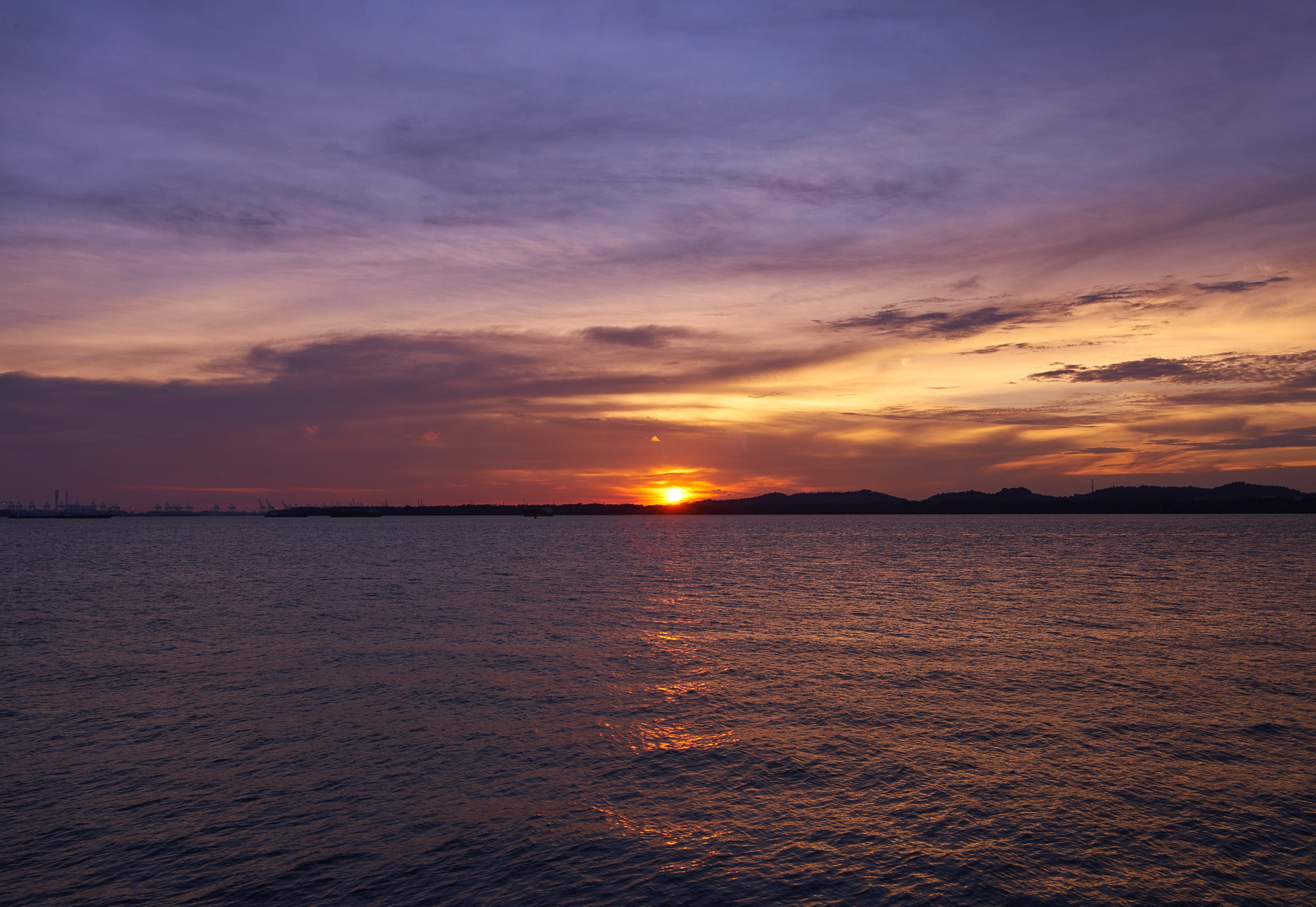 16-28mm F2.8 sample photo. Raffles marina sunset photography