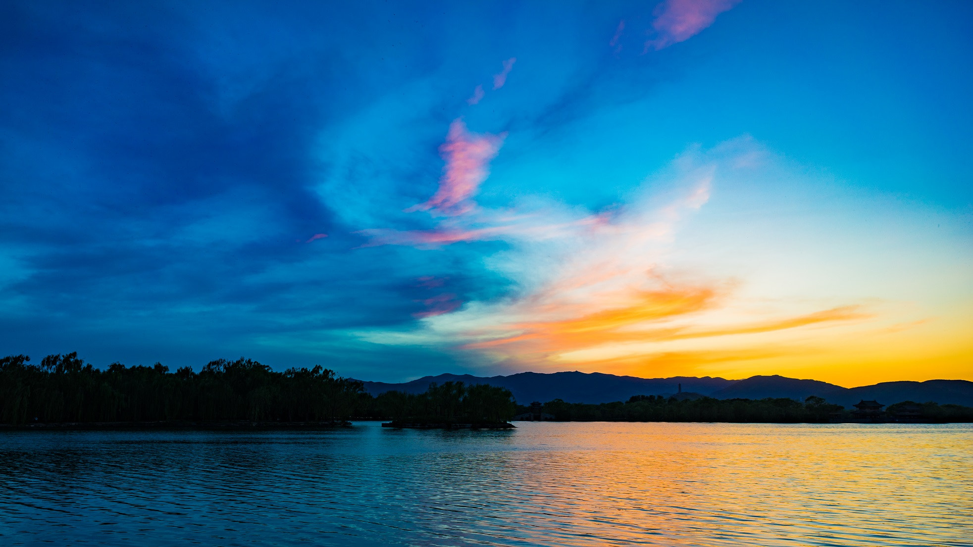 Sony a7R + E 21mm F2.8 sample photo. Beijing photography