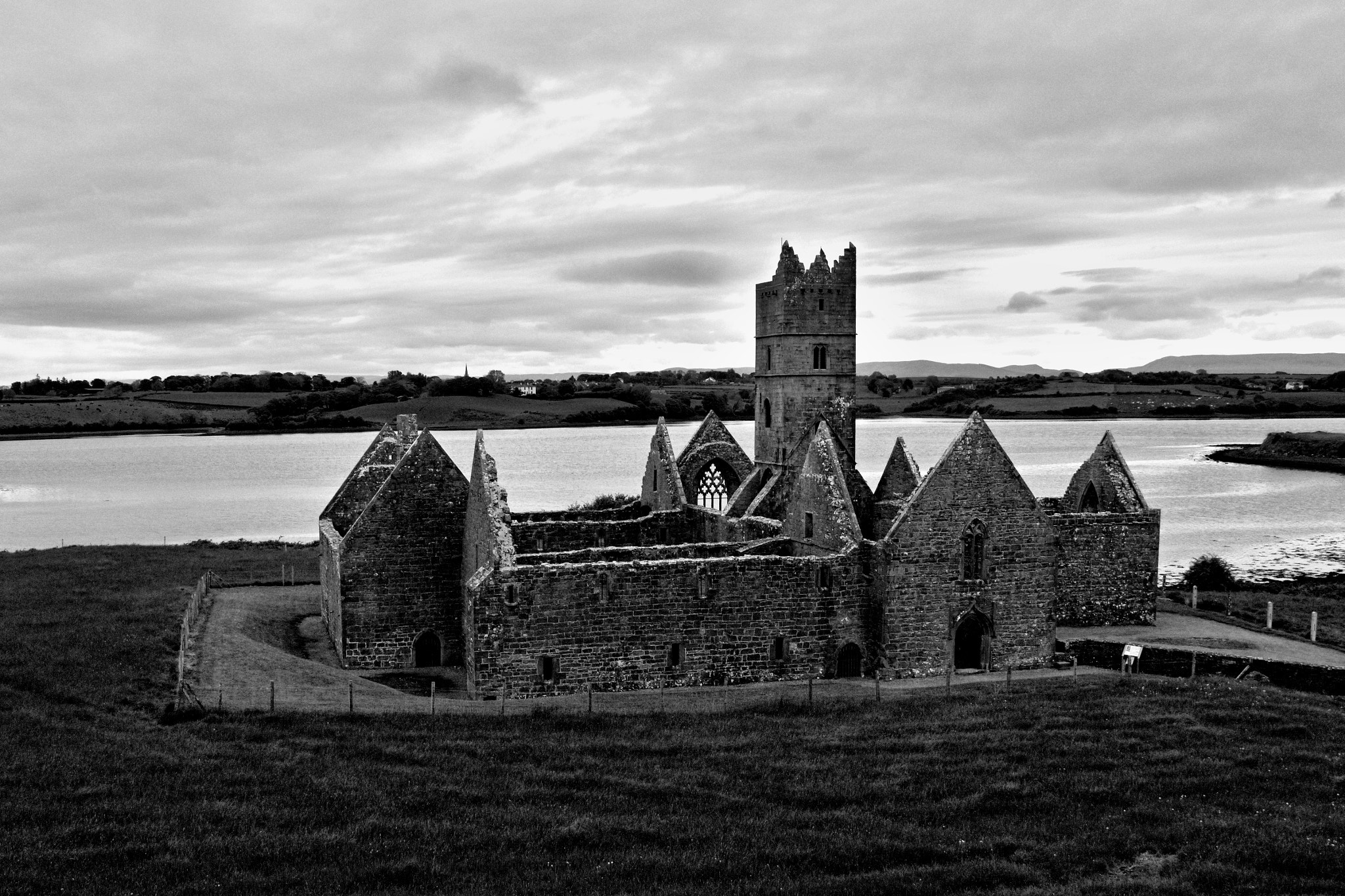 18.00 - 55.00 mm f/3.5 - 5.6 sample photo. Rosserk friary photography