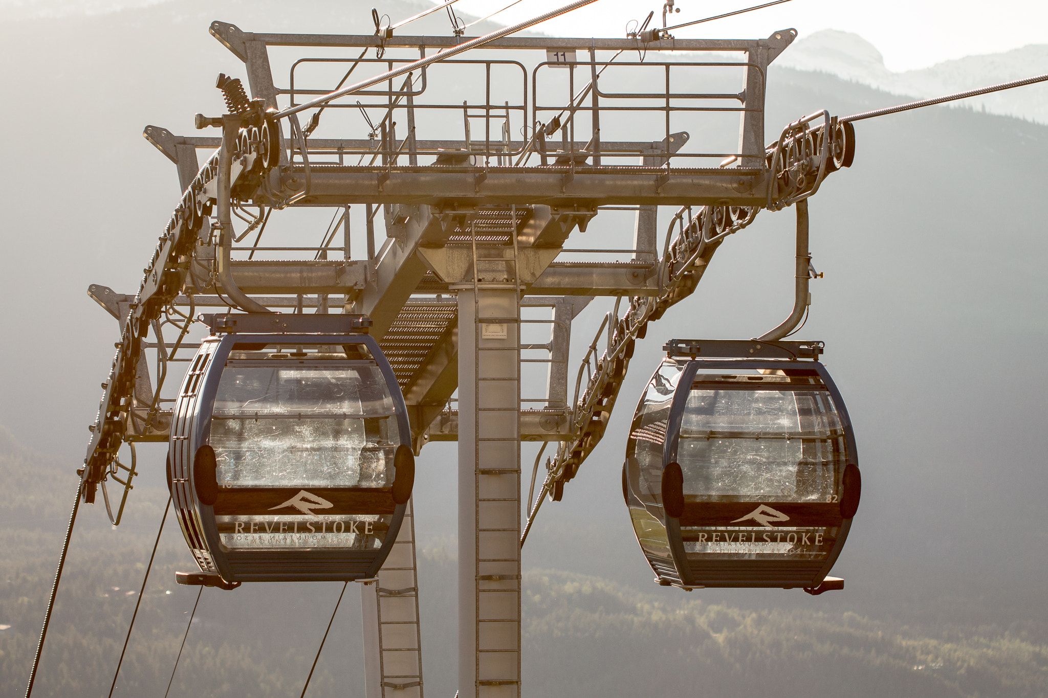 Canon EF 100mm F2.8L Macro IS USM sample photo. Chair lift photography