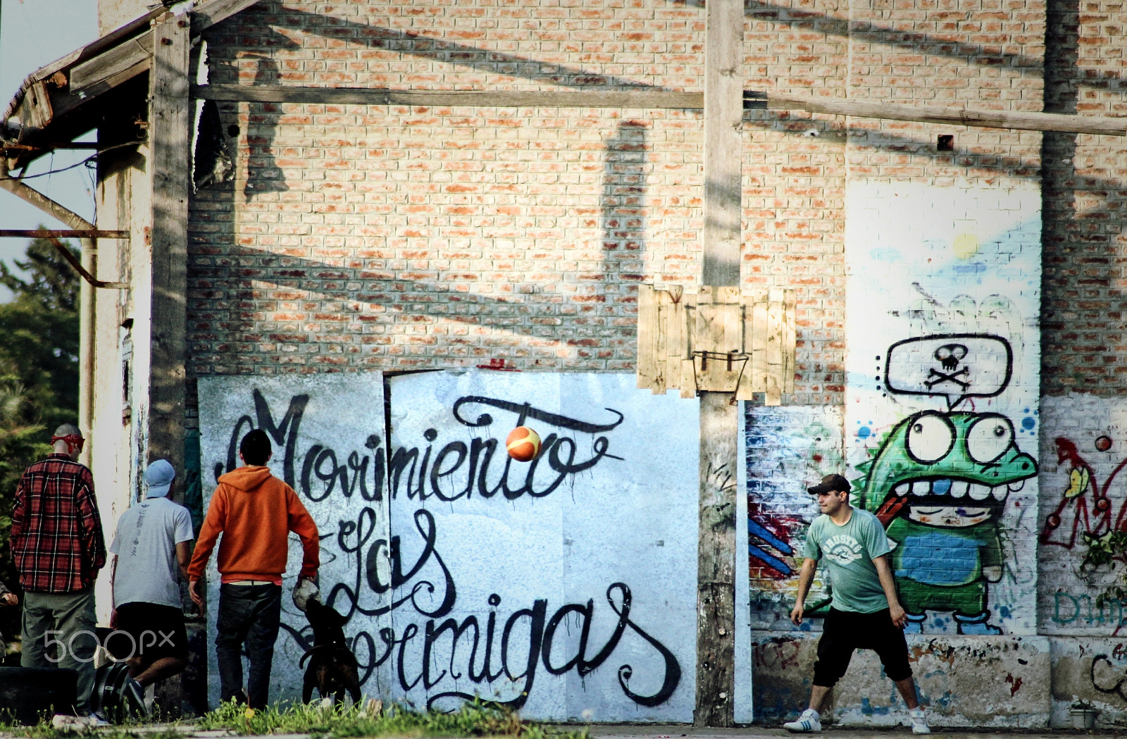 Canon EOS 100D (EOS Rebel SL1 / EOS Kiss X7) sample photo. Street basketball, by mauricio barbiani photography