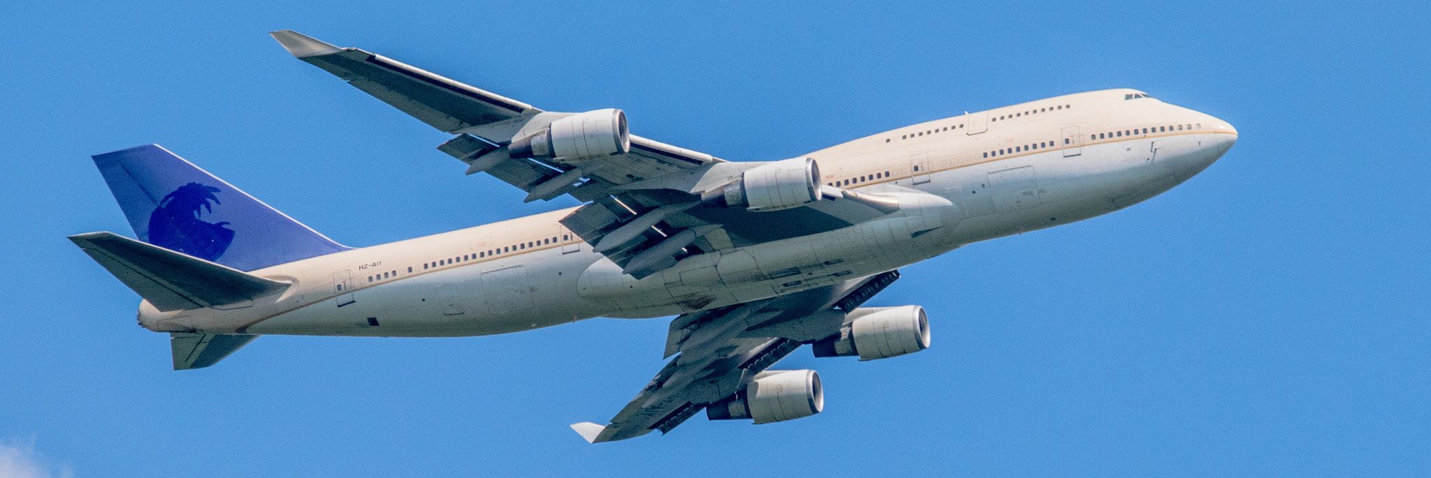 Sigma 150-500mm F5-6.3 DG OS HSM sample photo. Umarked 747 test flight photography