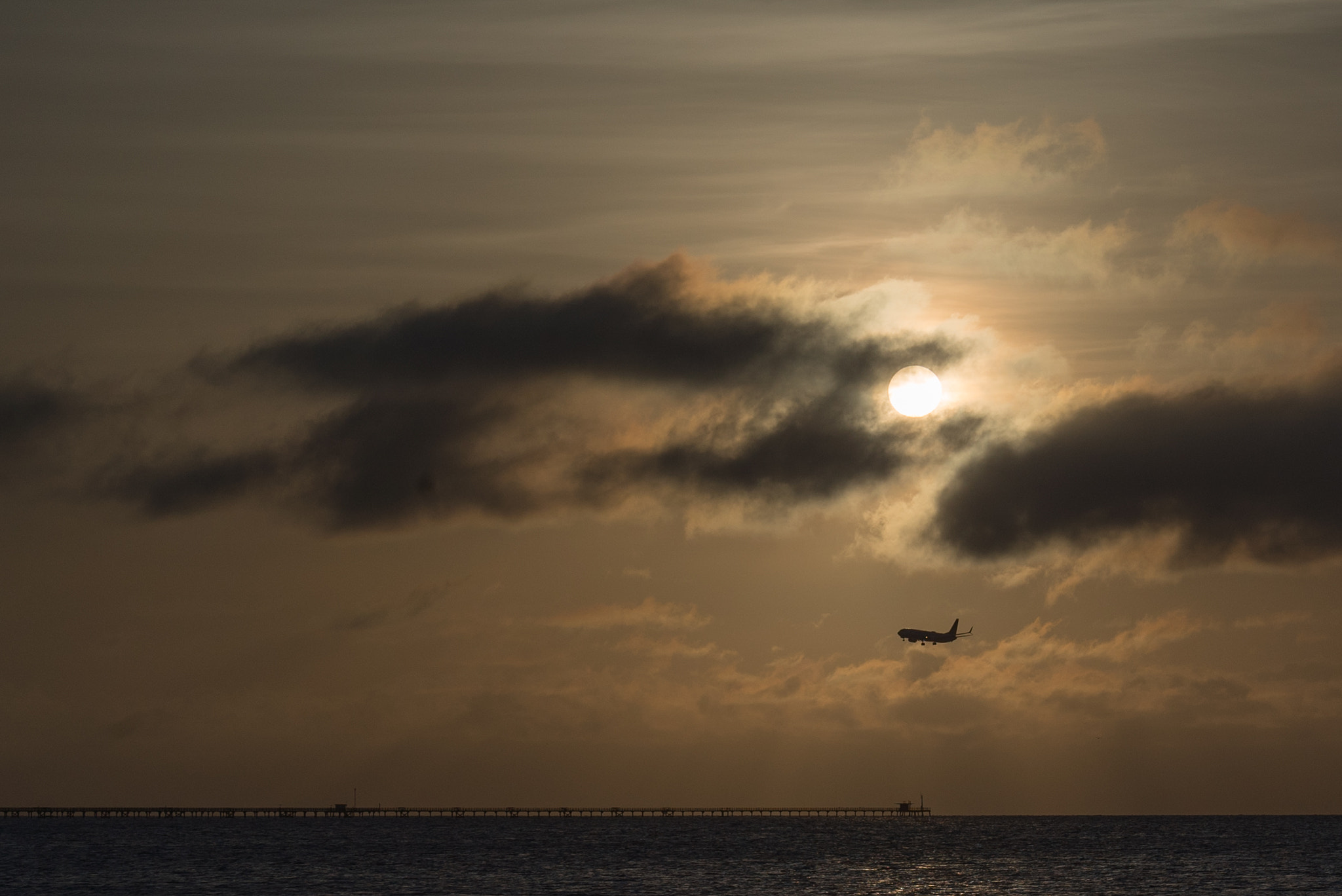 Sony a7S II + ZEISS Batis 85mm F1.8 sample photo. Landing at sunrise photography