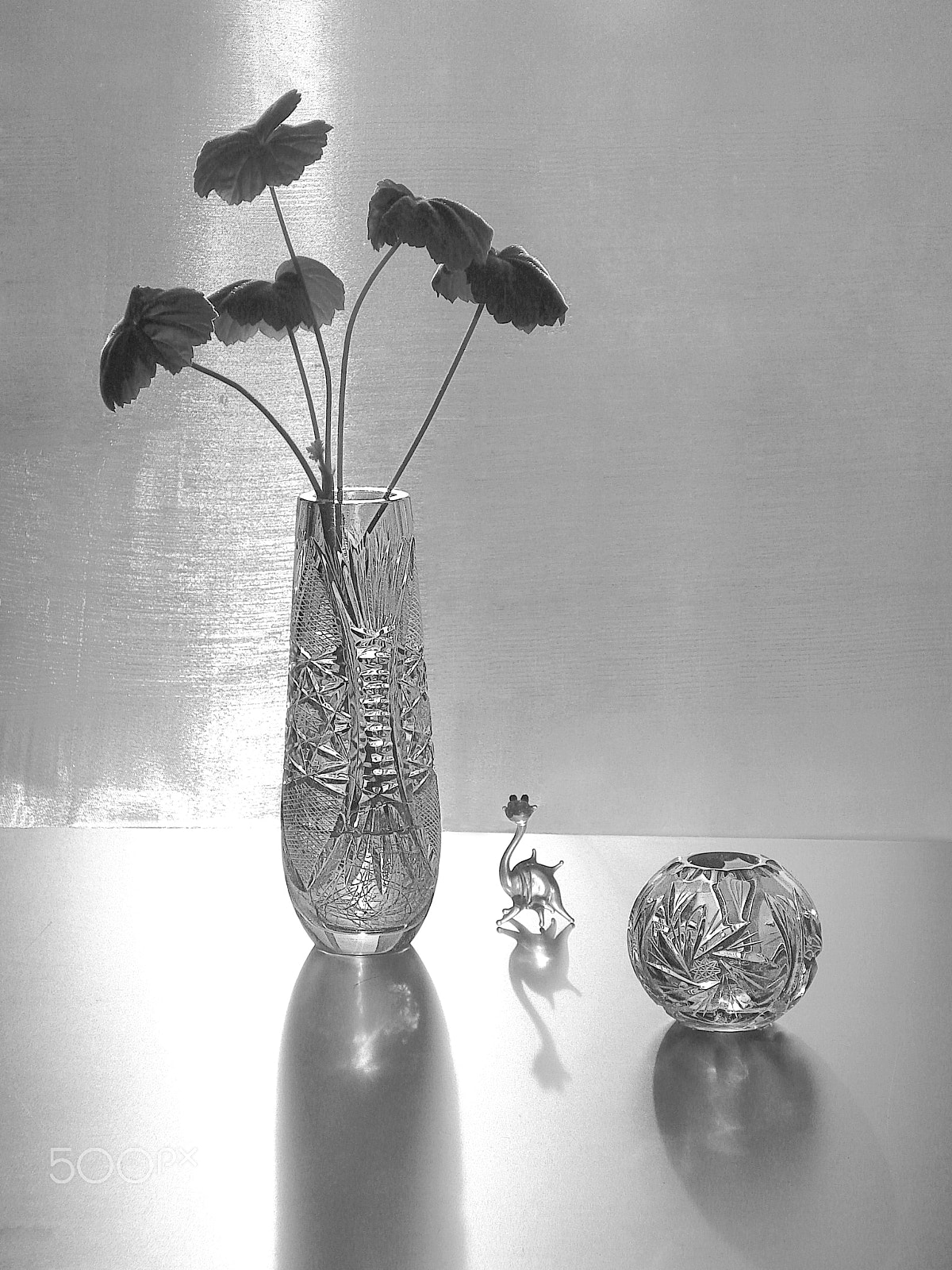 Sony DSC-W70 sample photo. This black and white photo shows beauty of crystal vases emphasized with light photography