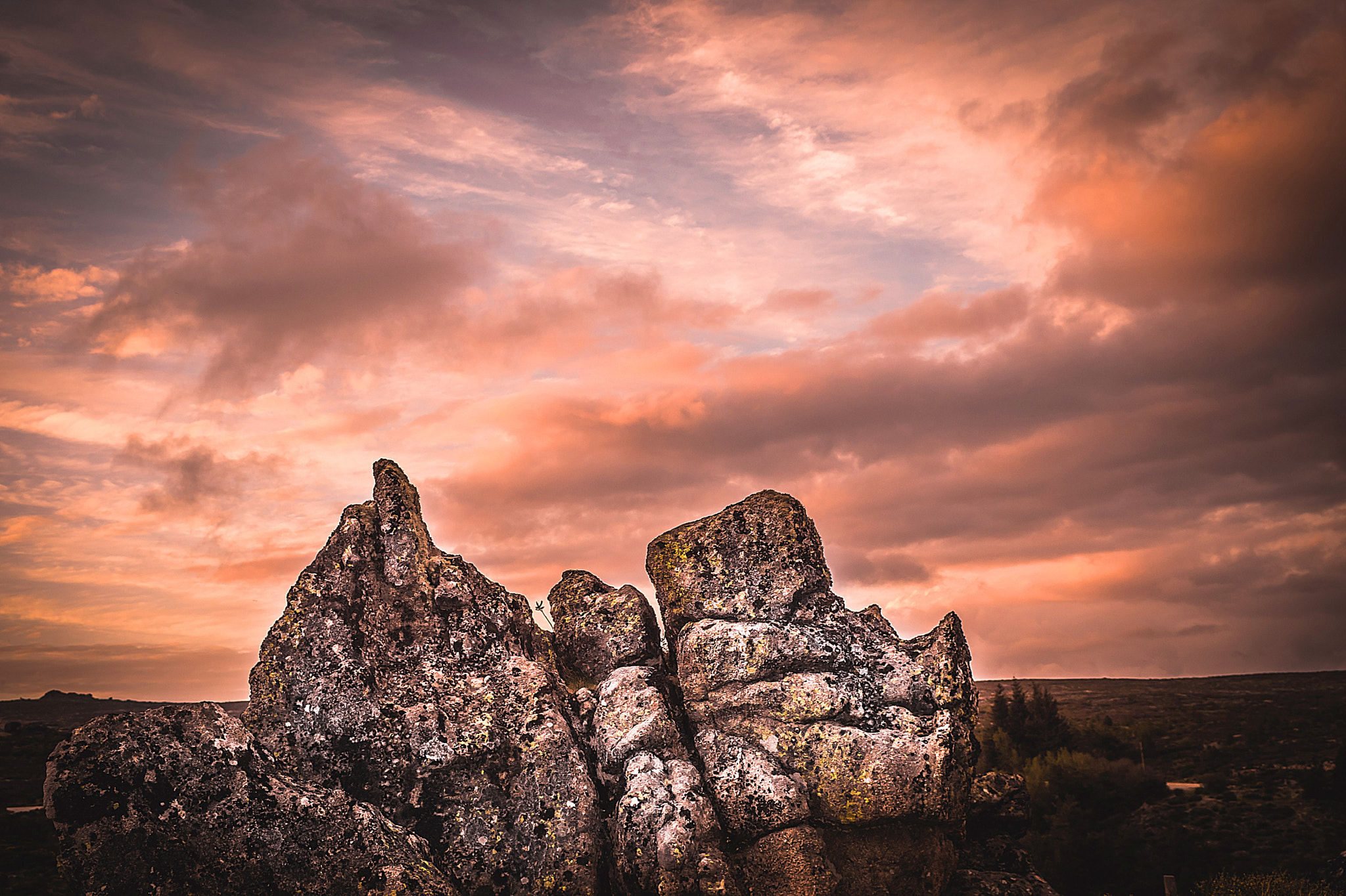 Sony DT 16-105mm F3.5-5.6 sample photo. Sunset rocks photography