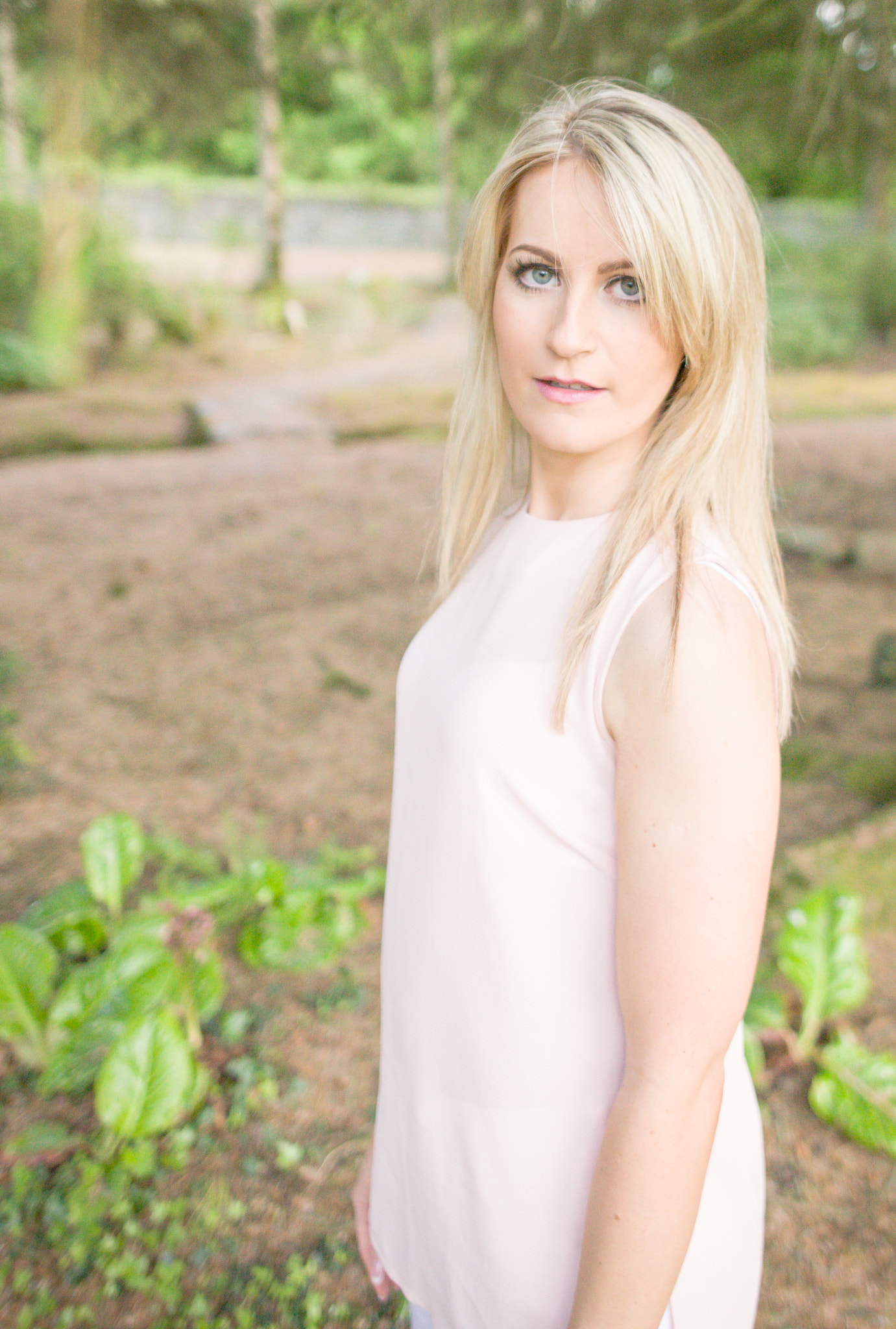 Sigma 28mm f/1.8 DG Macro EX sample photo. Sarah of secret photography