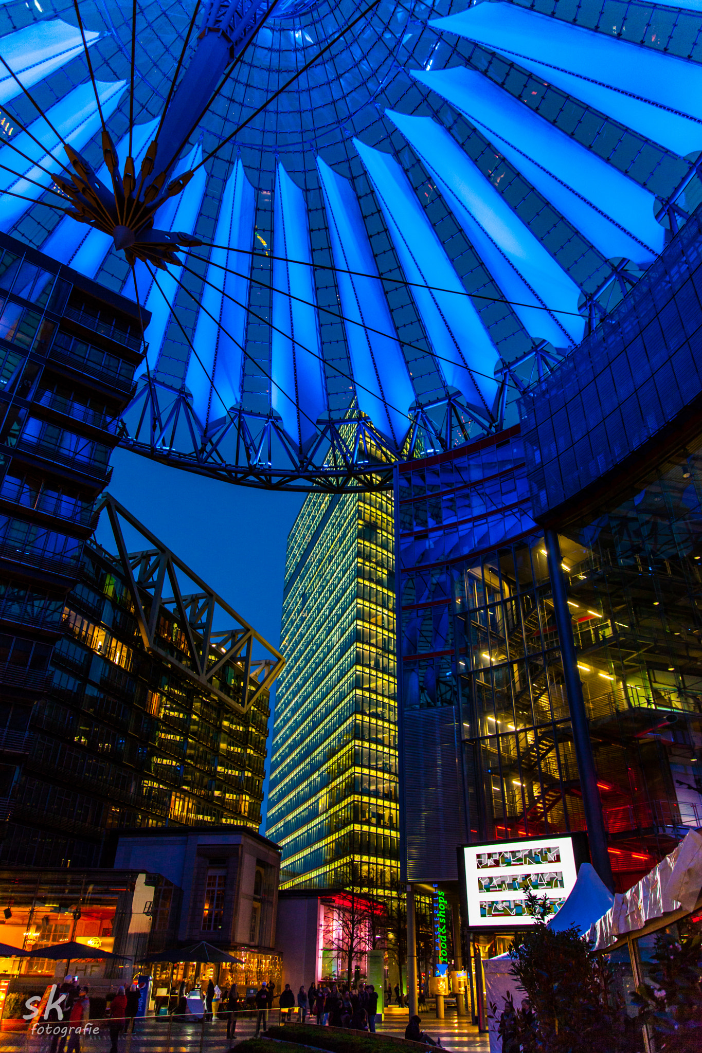 Sigma 24-105mm f/4 DG OS HSM | A sample photo. Sony center photography