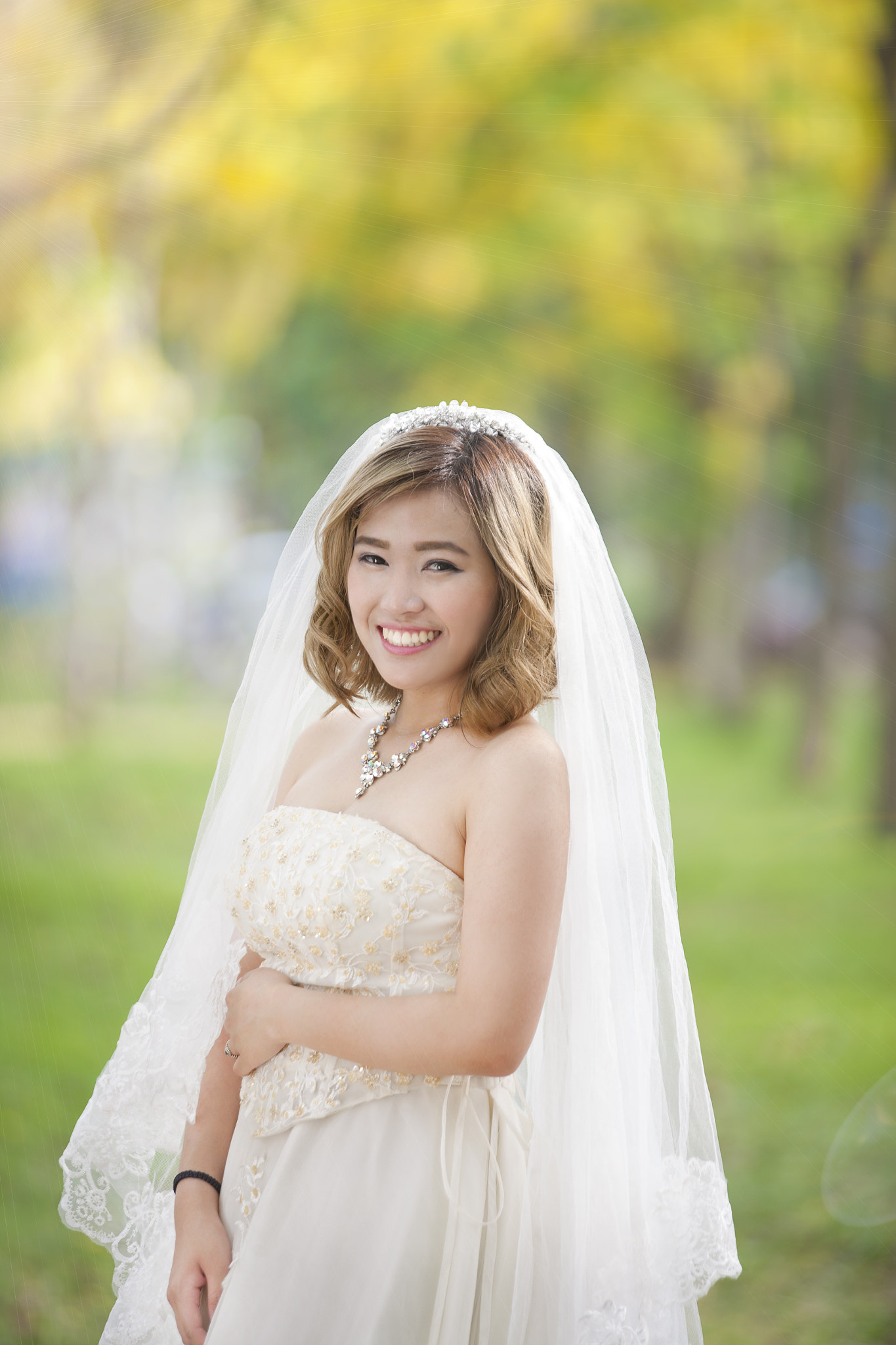 Canon EF 16-35mm F4L IS USM sample photo. Smile gril photography