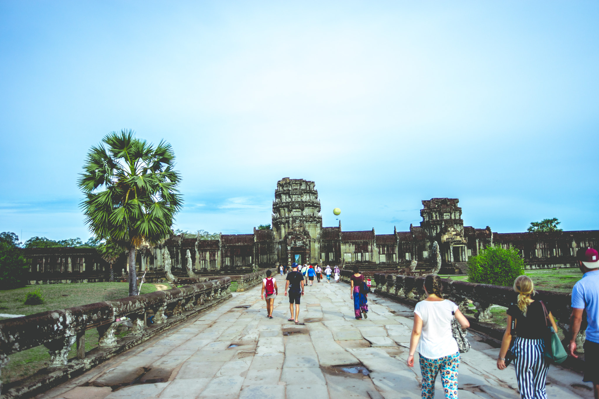 Sony a7 + Sony 28mm F2.8 sample photo. Angkor wat, it's time to say goodbye ! photography