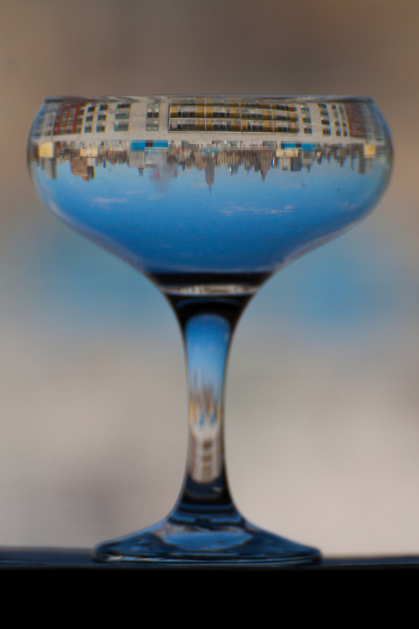 Canon EOS 500D (EOS Rebel T1i / EOS Kiss X3) sample photo. City reflections photography