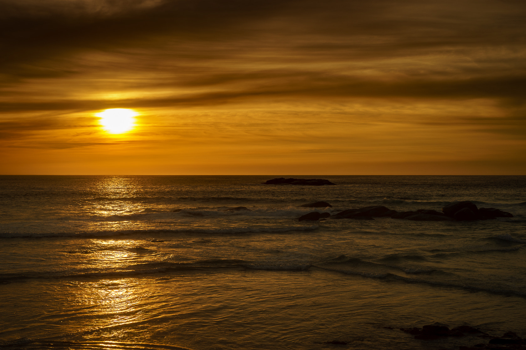 Sony a99 II sample photo. Otoño en el mar photography