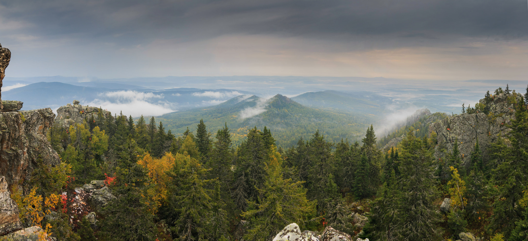 Tokina AT-X Pro 12-24mm F4 (IF) DX sample photo. осень гора малиновая photography