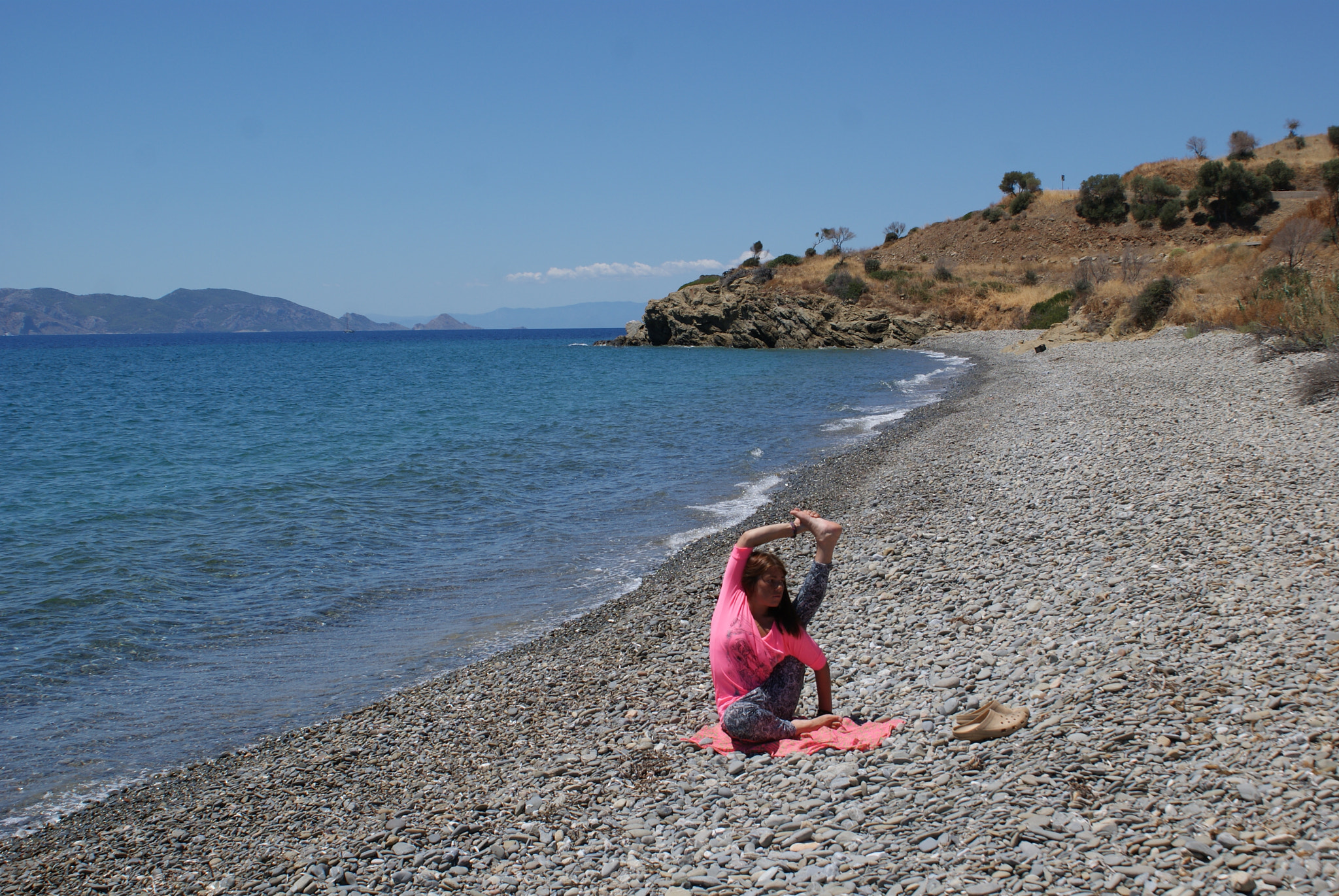 Sony DT 18-70mm F3.5-5.6 sample photo. Yoga practice (greece) photography