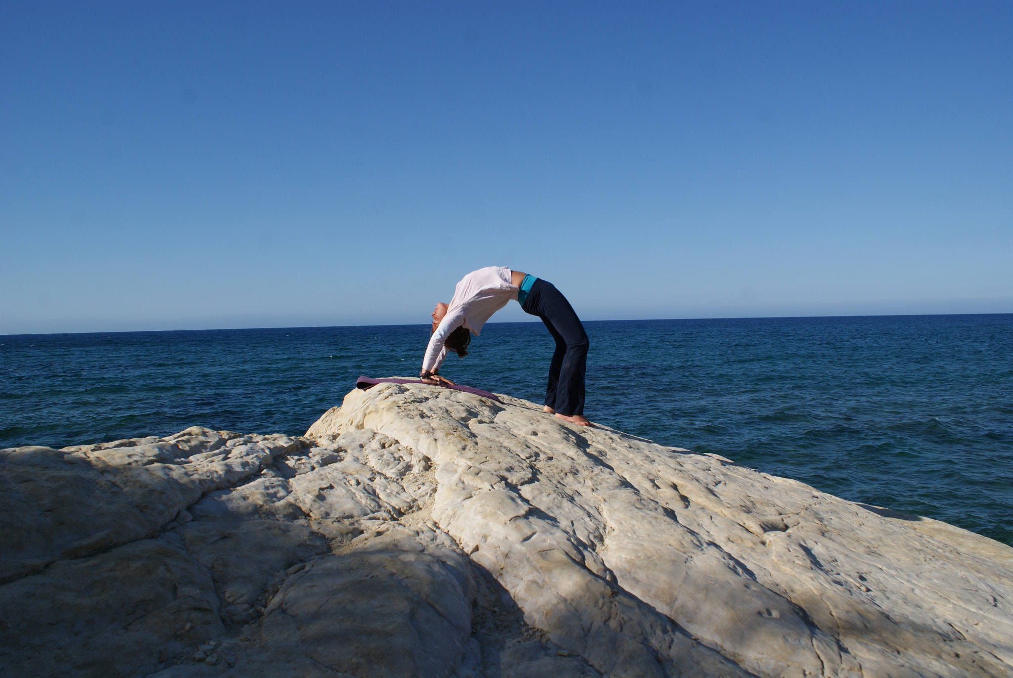 Sony DT 18-70mm F3.5-5.6 sample photo. Yoga practice (greece) photography