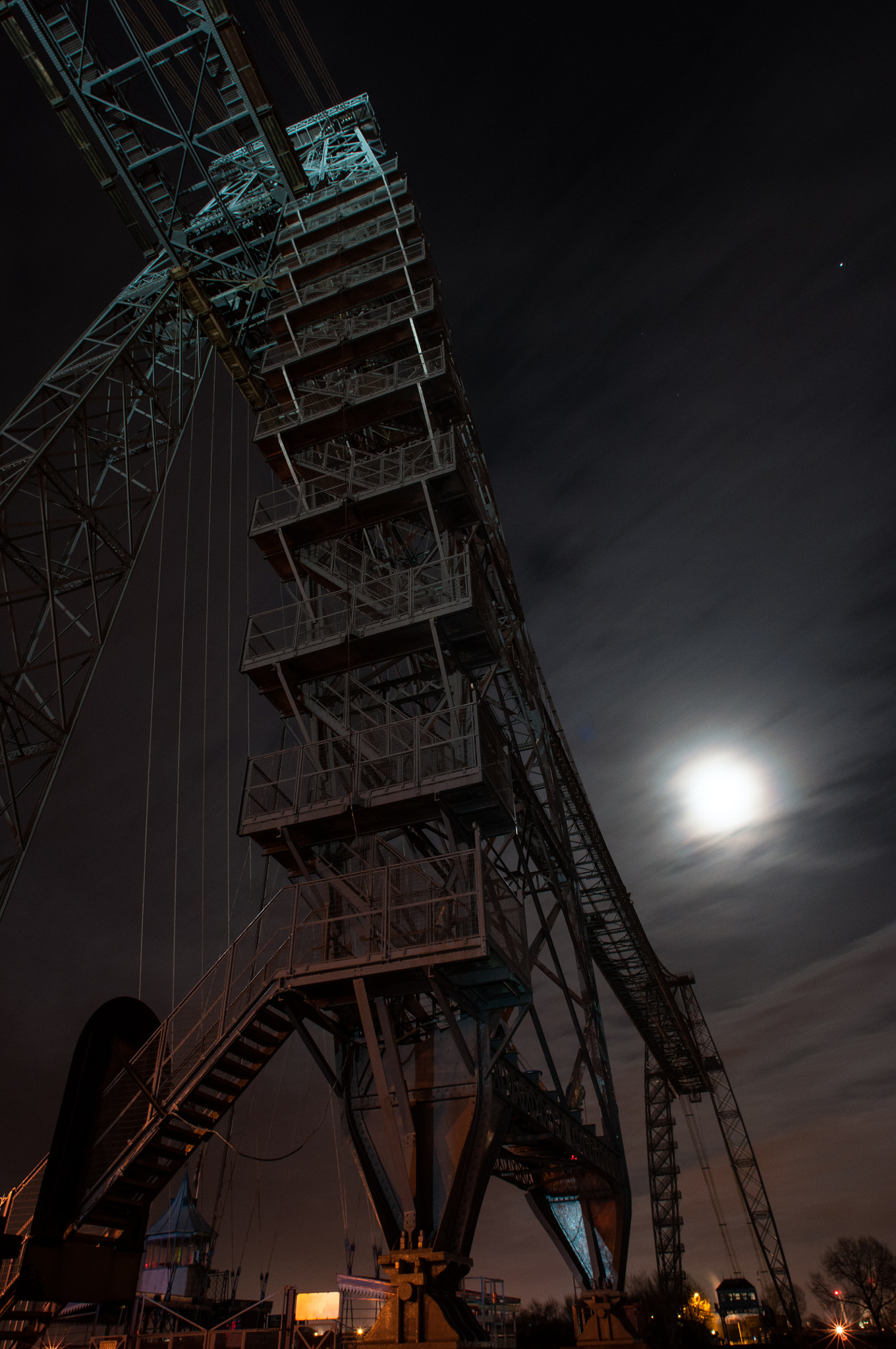 Nikon D90 + Nikon AF Nikkor 14mm F2.8D ED sample photo. The transporter bridge photography