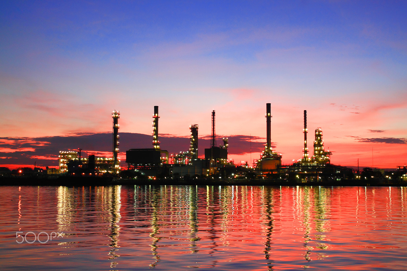 Canon EOS 500D (EOS Rebel T1i / EOS Kiss X3) sample photo. Refinery plant area at twilight photography