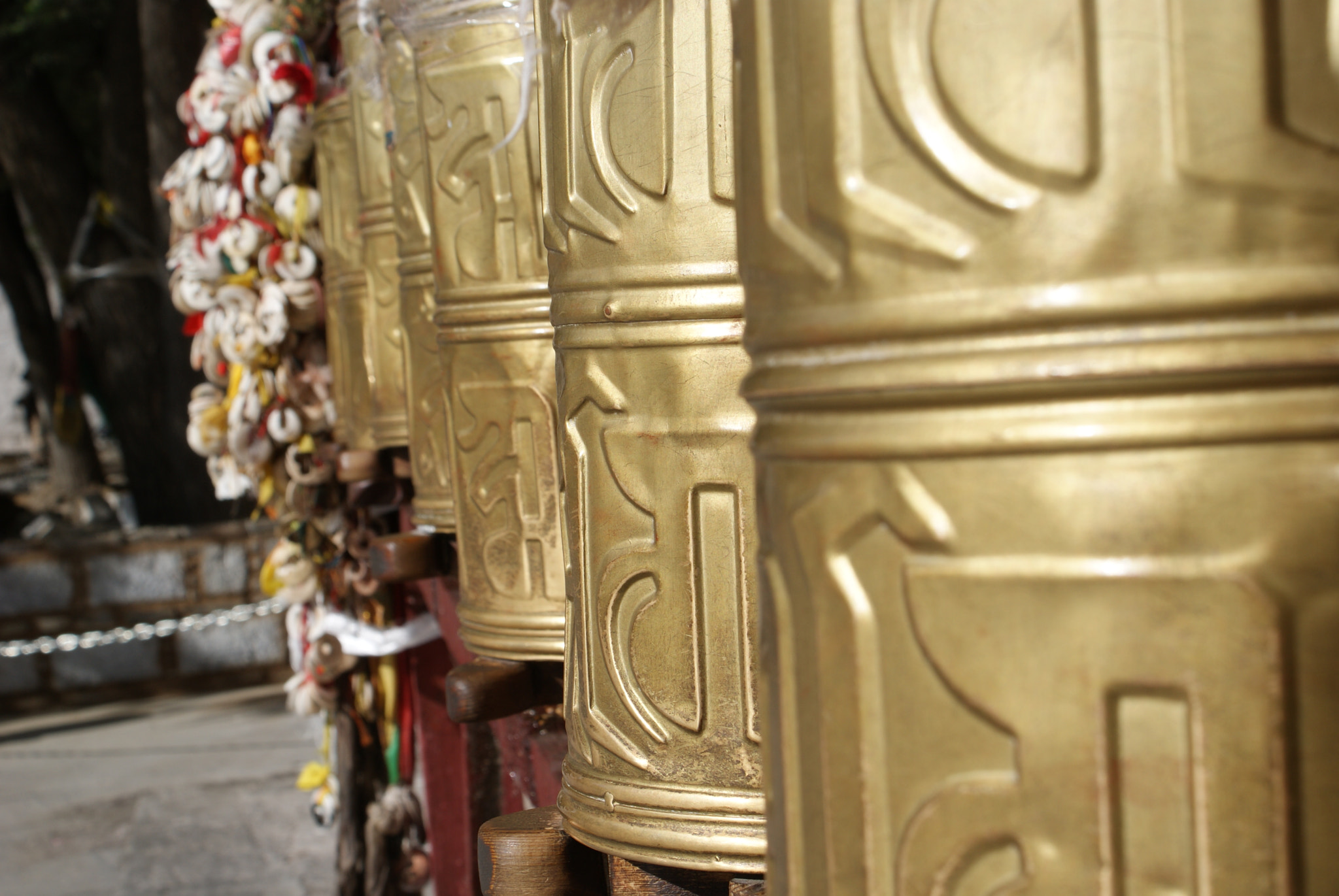 Sony DT 18-70mm F3.5-5.6 sample photo. Tibet photography