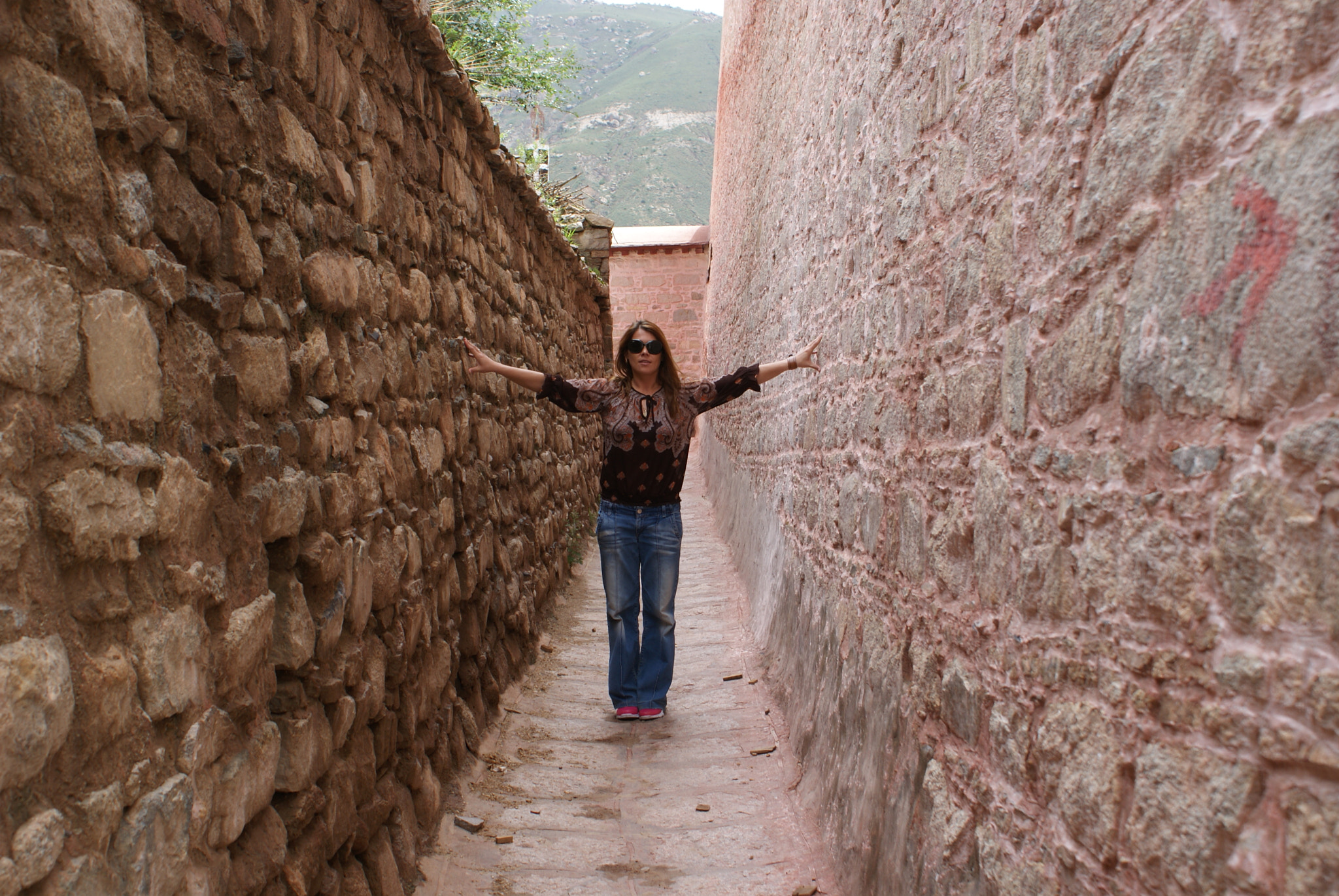 Sony DT 18-70mm F3.5-5.6 sample photo. Tibet photography