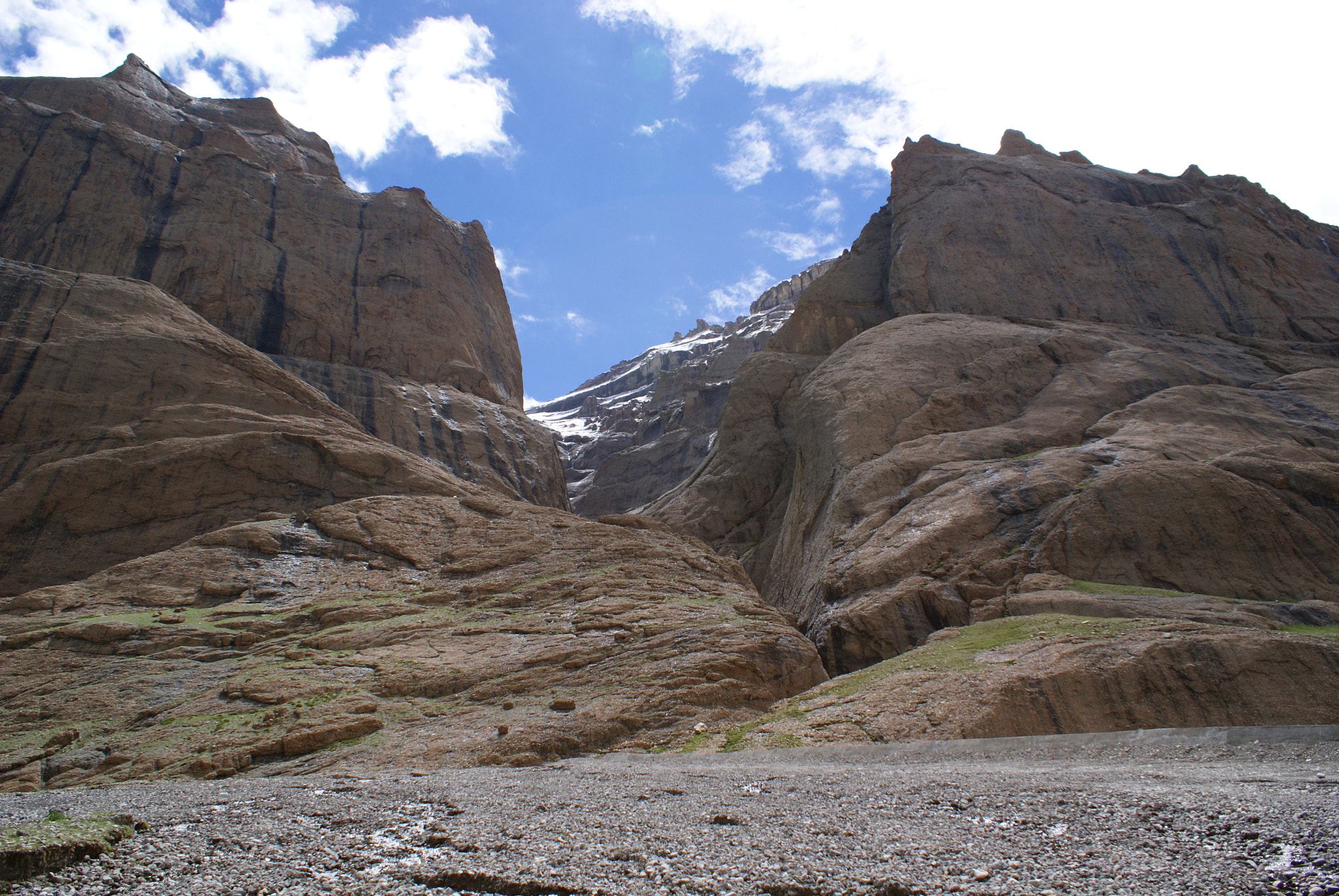 Sony DT 18-70mm F3.5-5.6 sample photo. Tibet photography