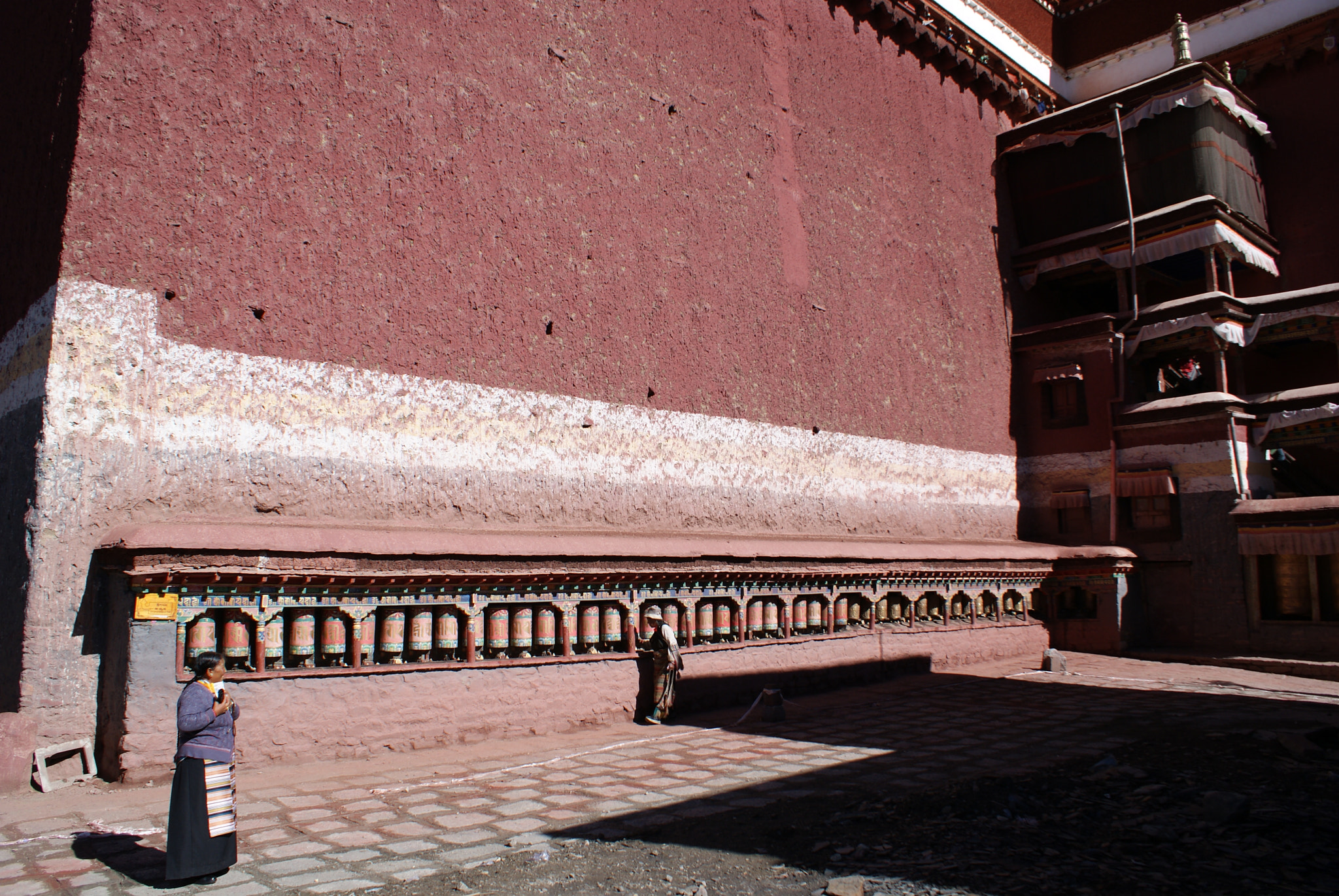 Sony DT 18-70mm F3.5-5.6 sample photo. Tibet photography