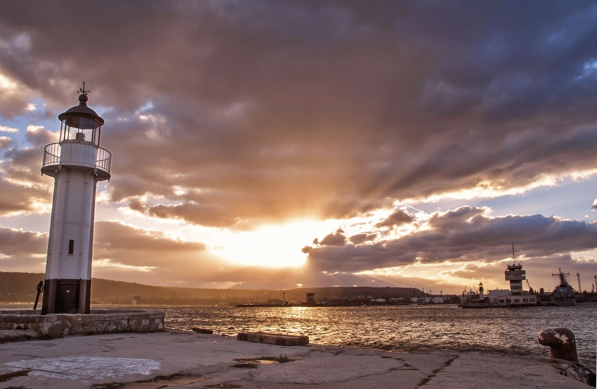 Sigma 18-200mm F3.5-6.3 DC OS HSM sample photo. Varna port photography
