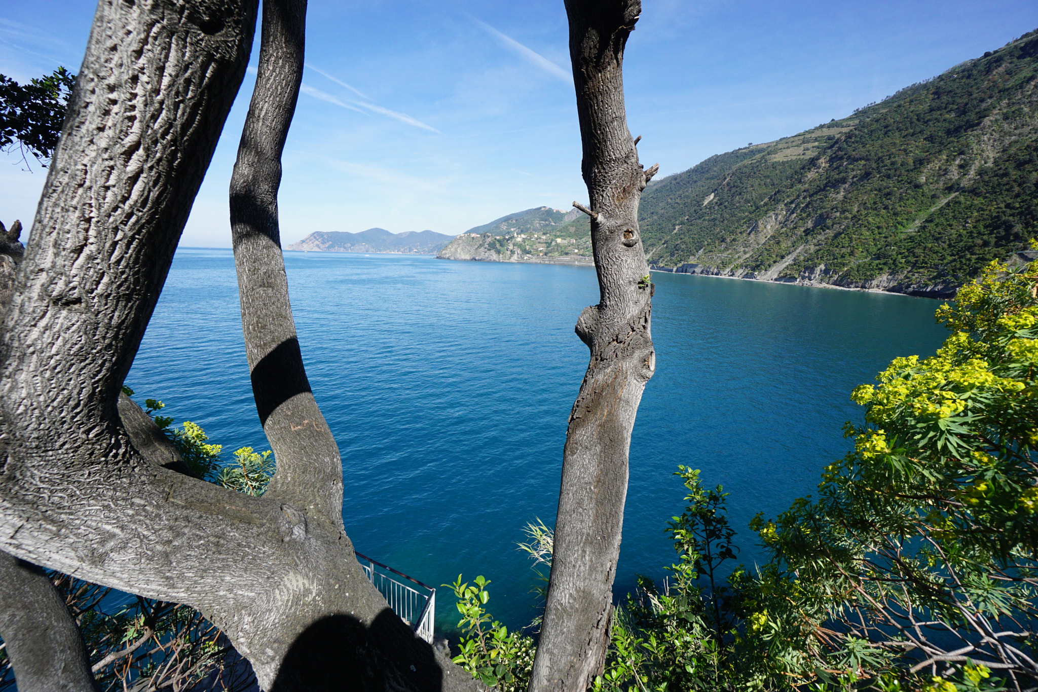 Sony a6000 + Sony E 10-18mm F4 OSS sample photo. Manarola view photography