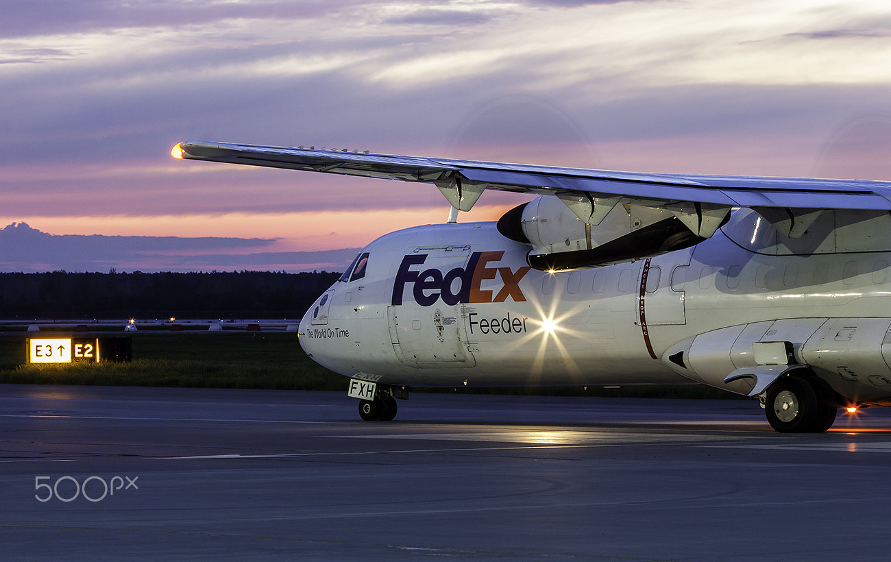 Canon EF 100-400mm F4.5-5.6L IS USM sample photo. Atr 72-202(f) ei-slg photography