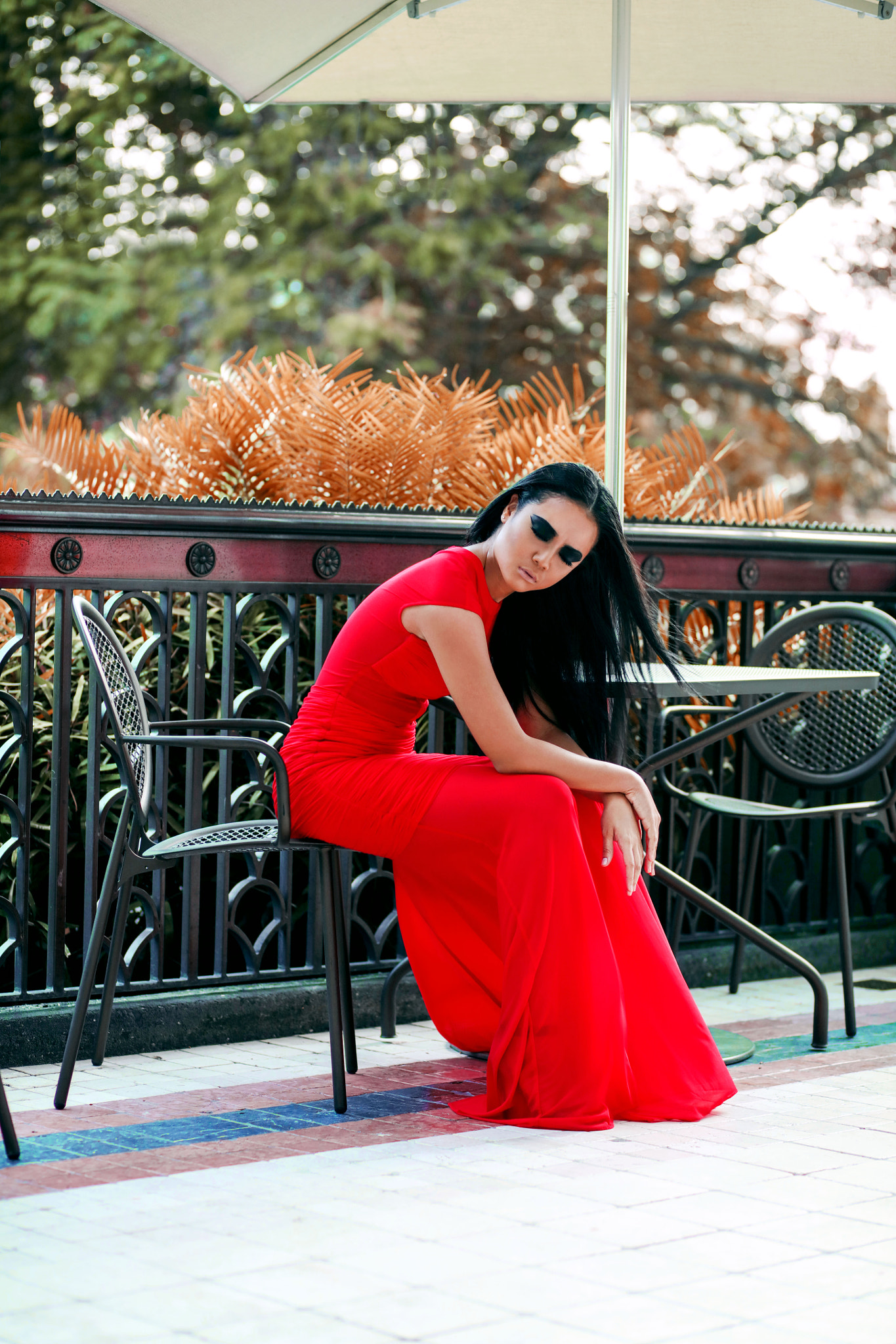 Canon EOS 5DS R sample photo. Worrying red photography