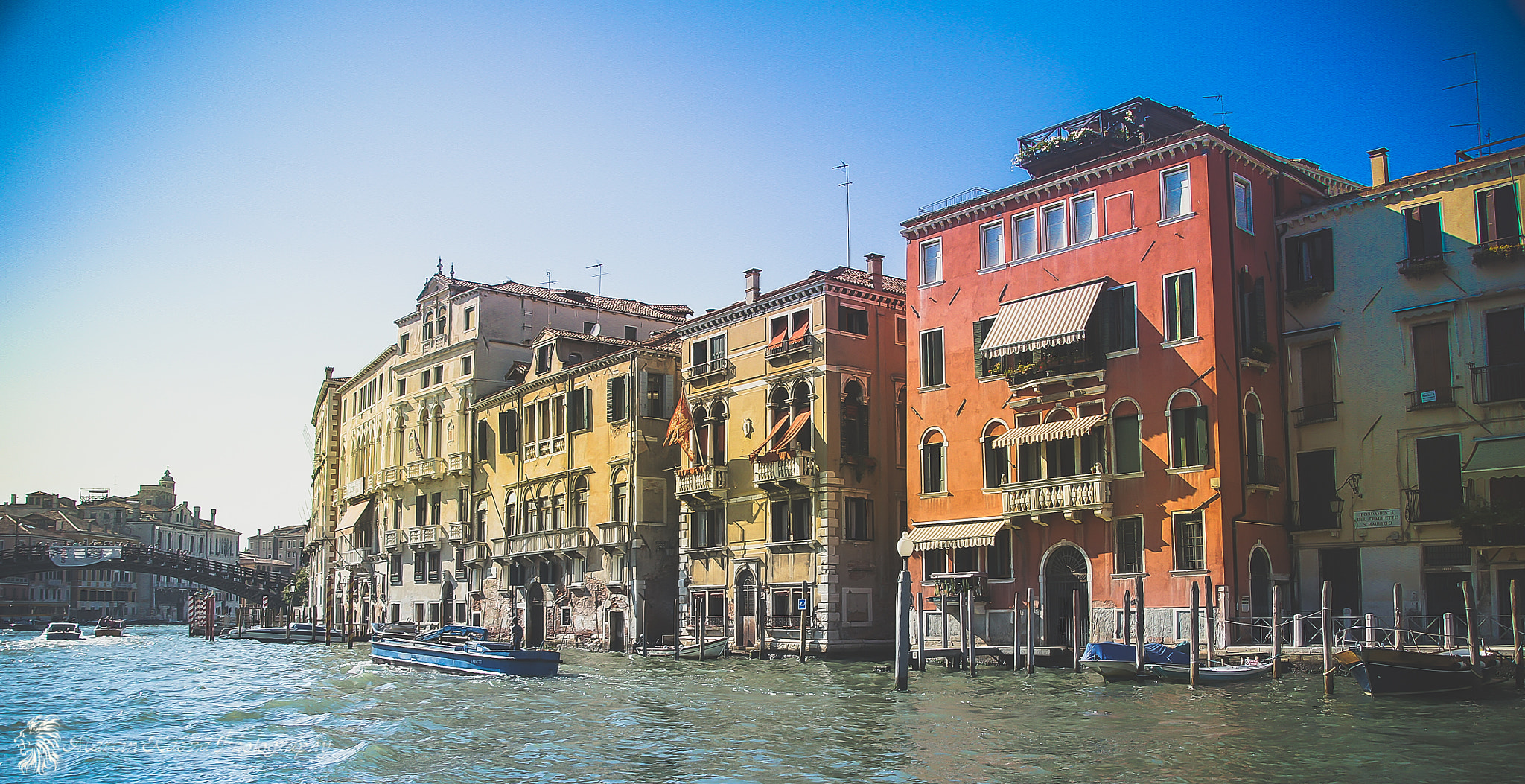 DT 18-270mm F3.5-6.3 SSM sample photo. Venezia , laguna photography