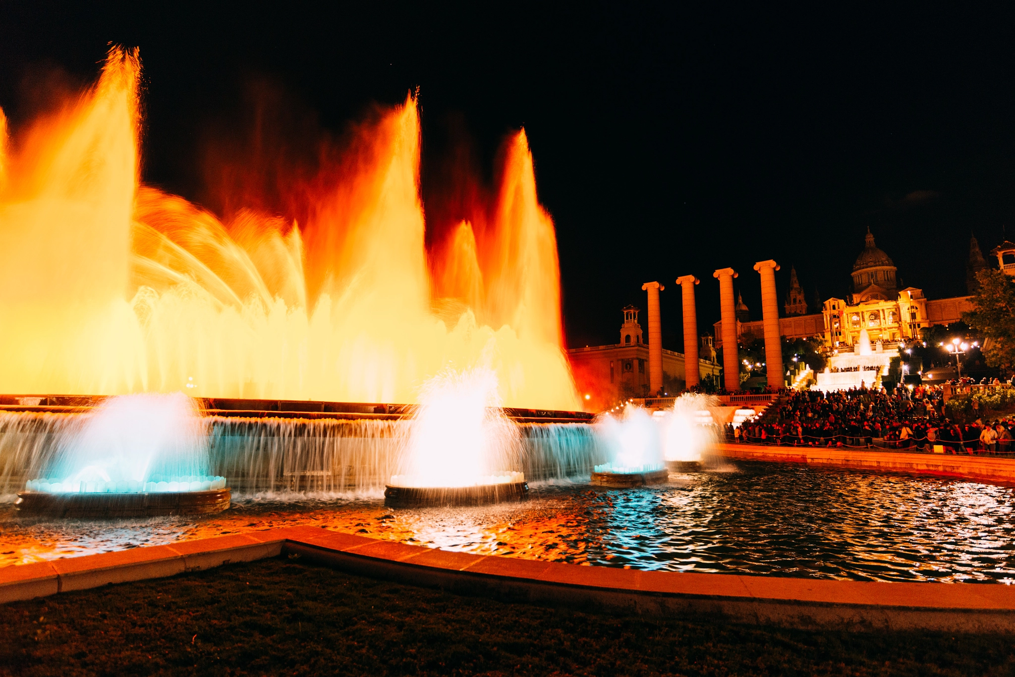 Nikon AF-S Nikkor 18-35mm F3.5-4.5G ED sample photo. The magic fountain of montjuïc was a sight to behold in action. photography