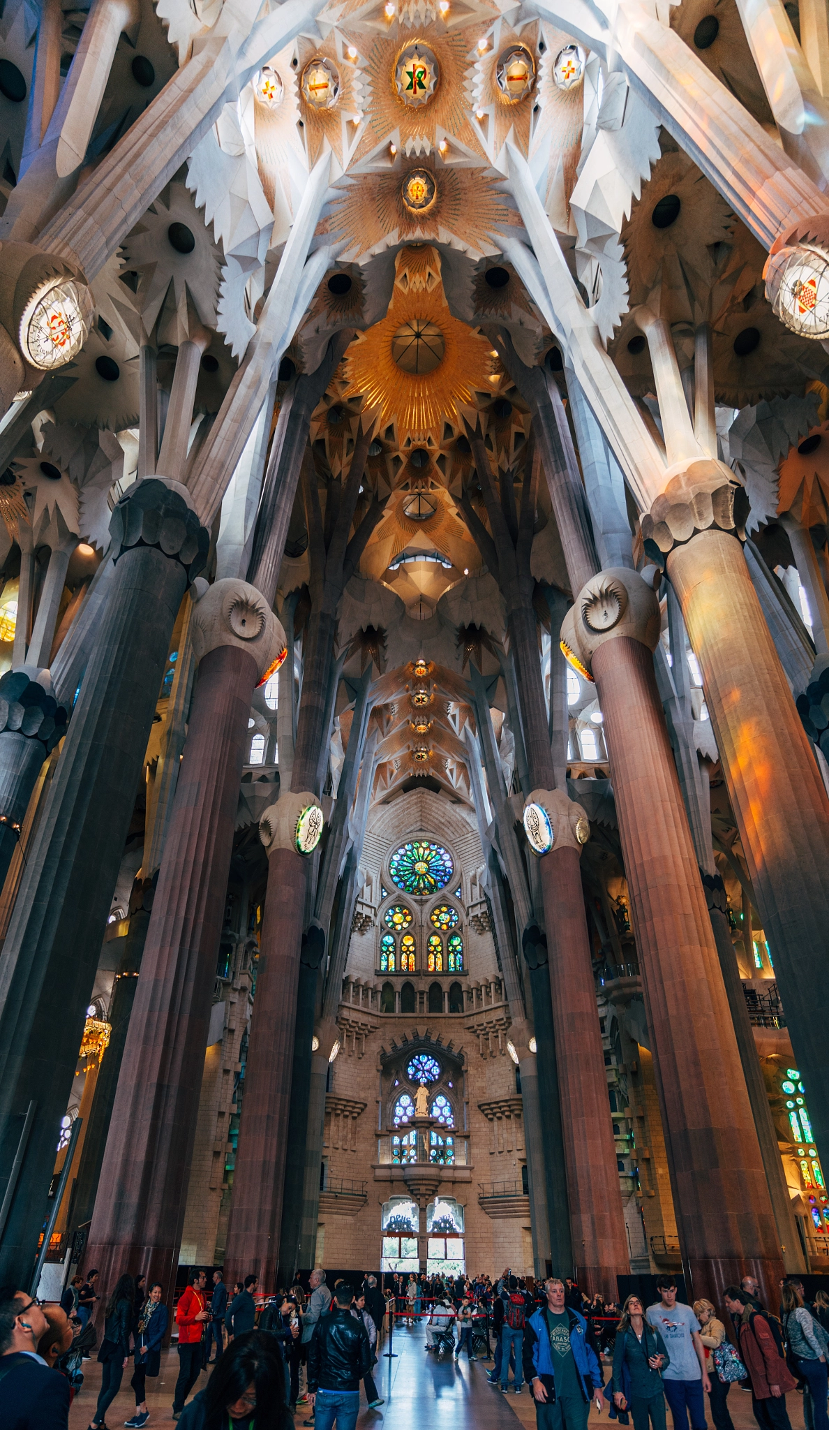 Nikon AF-S Nikkor 18-35mm F3.5-4.5G ED sample photo. The sagrada familia is insanely tall. photography