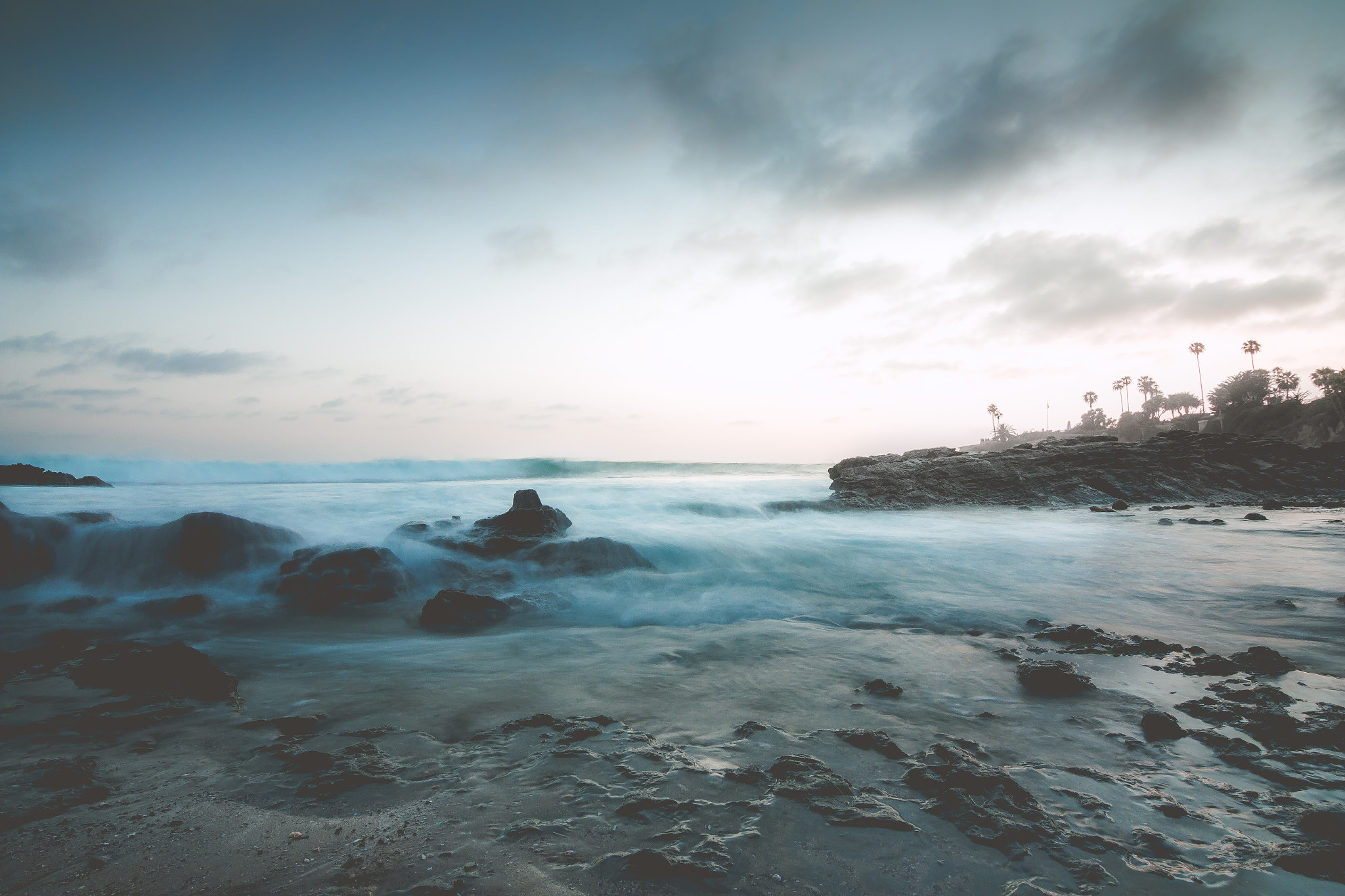 Canon EOS 550D (EOS Rebel T2i / EOS Kiss X4) sample photo. Laguna waves. photography