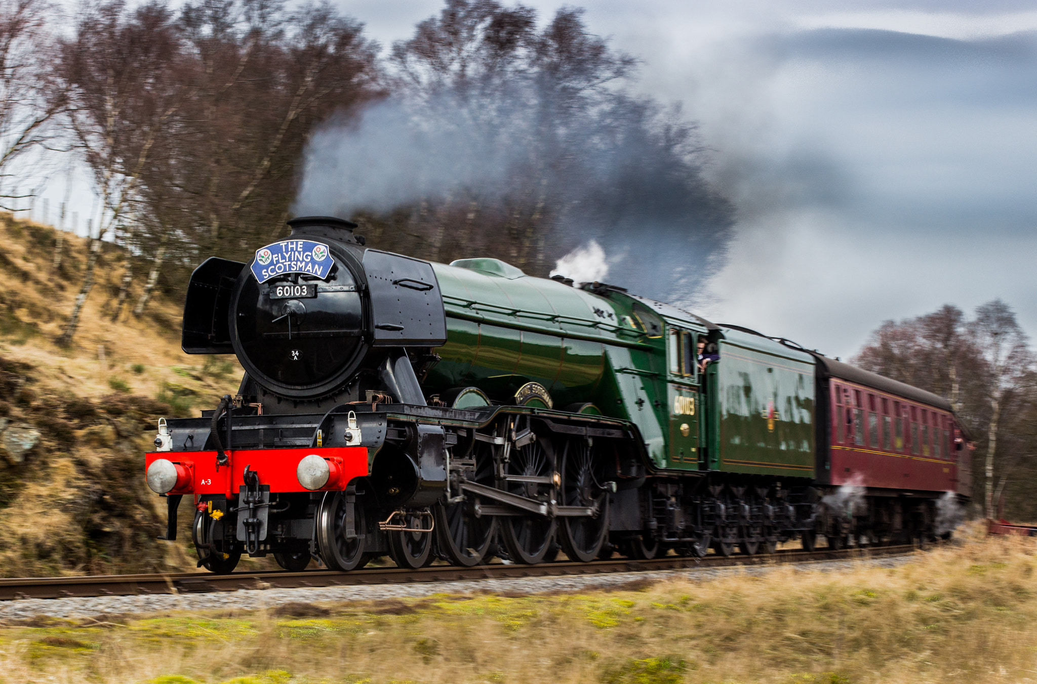 Canon EOS 700D (EOS Rebel T5i / EOS Kiss X7i) + Canon EF 50mm F1.4 USM sample photo. Flying scotsman photography