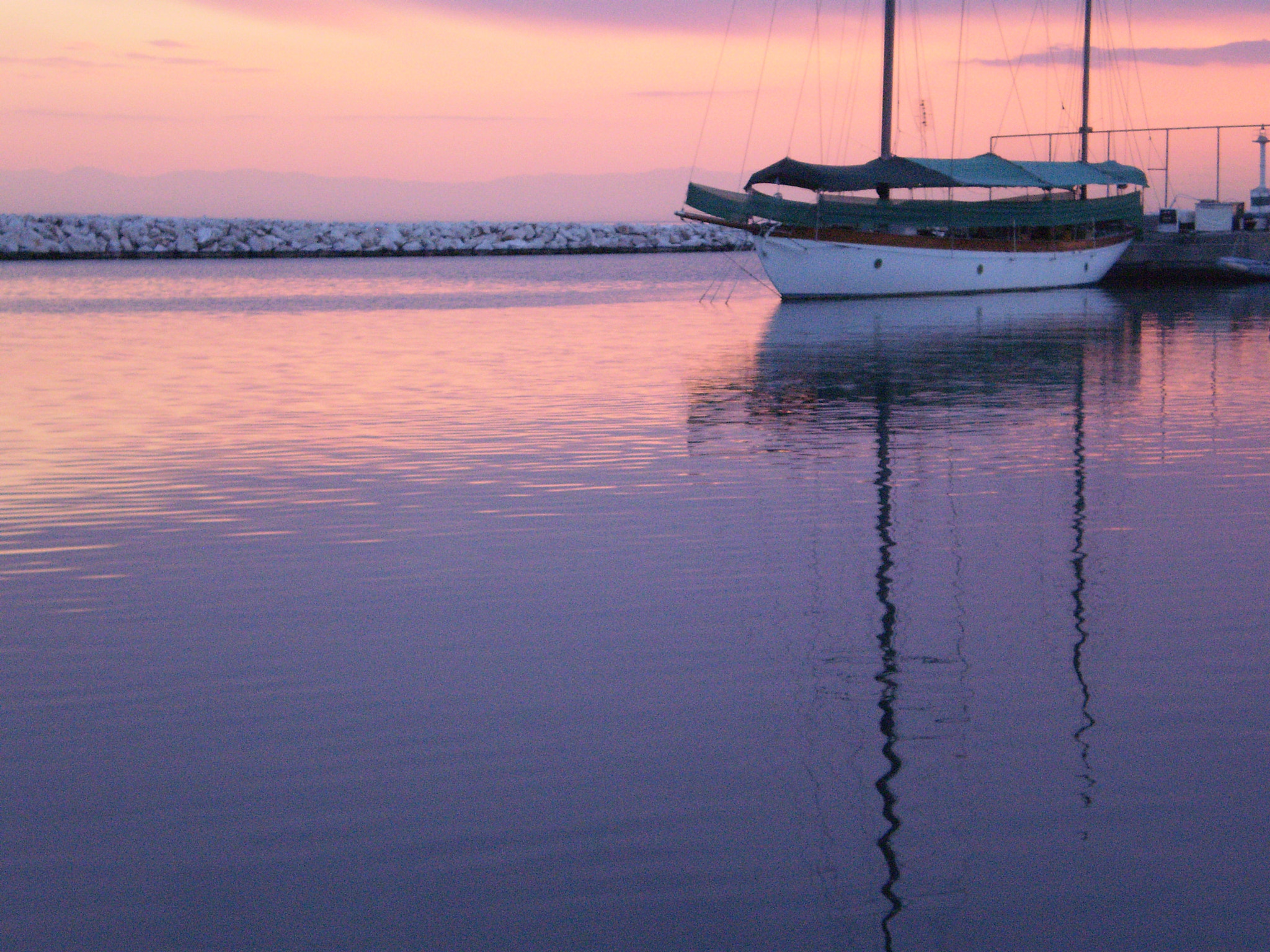 Olympus FE360,X875,C570 sample photo. Pink sky photography