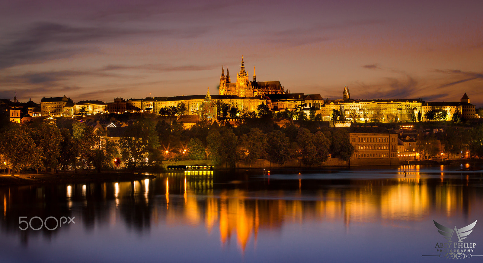 Canon EOS 70D + Canon EF 28-300mm F3.5-5.6L IS USM sample photo. Prague evening photography