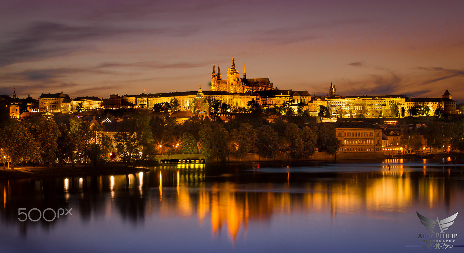 Canon EF 28-300mm F3.5-5.6L IS USM sample photo. Prague evening photography