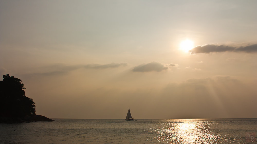 Canon EF 28-135mm F3.5-5.6 IS USM sample photo. Закат. #корабли #закаты #путешествия #phuket photography