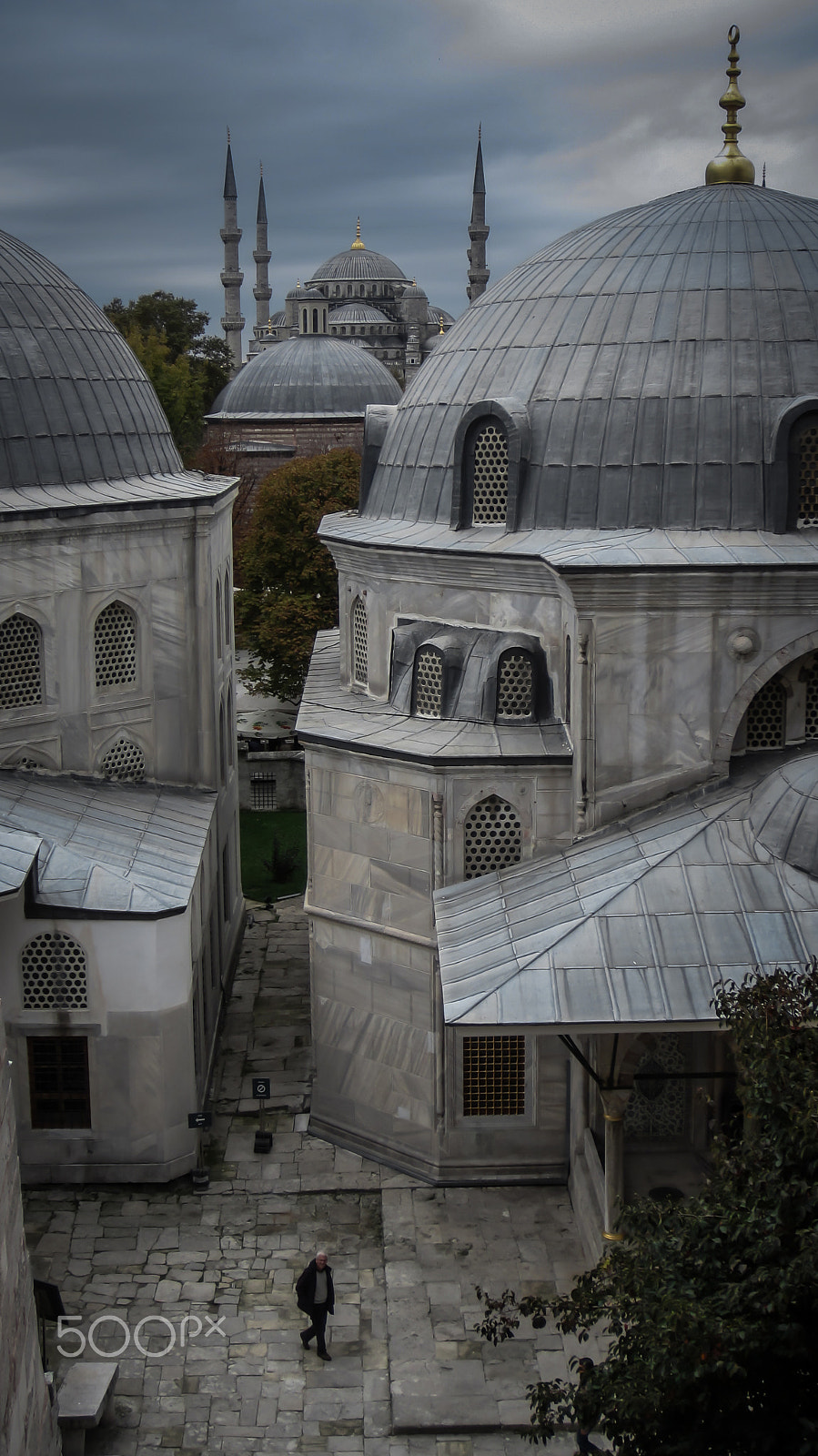 Canon PowerShot ELPH 300 HS (IXUS 220 HS / IXY 410F) sample photo. Blue mosque from hagia sophia, istanbul photography