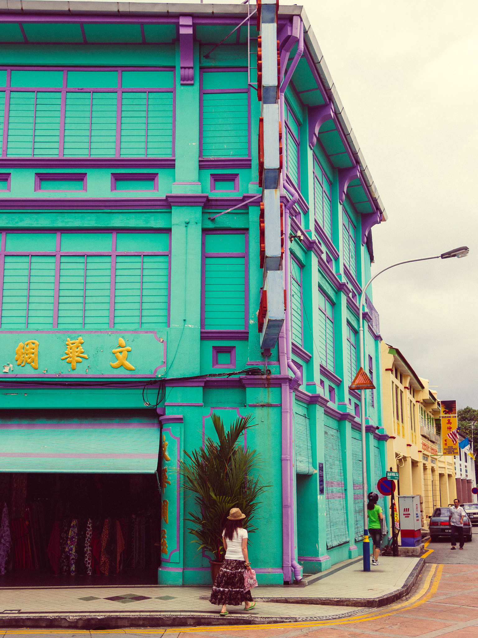 Canon EF 20-35mm F3.5-4.5 USM sample photo. Georgetown, penang. photography