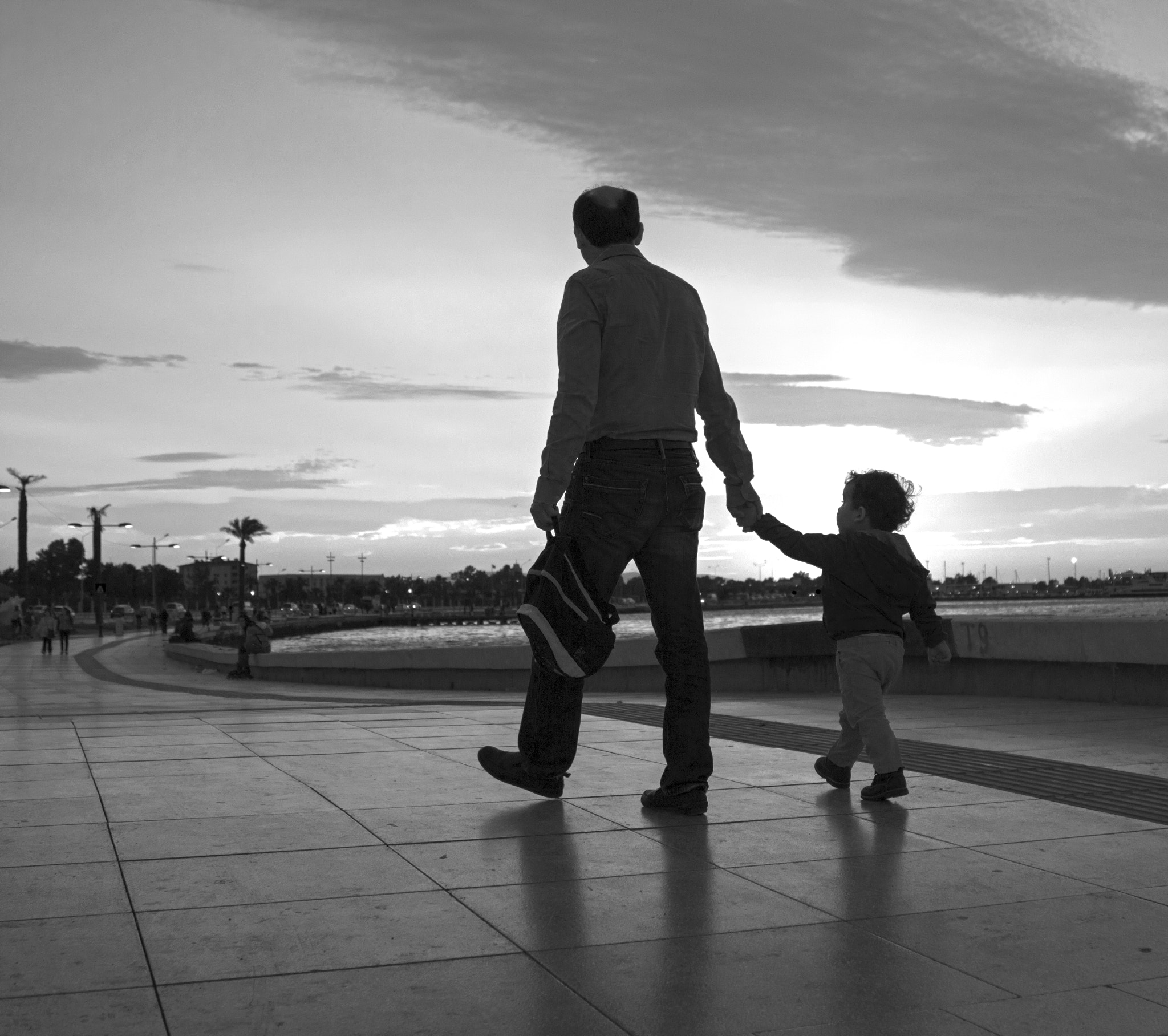 Canon EOS 760D (EOS Rebel T6s / EOS 8000D) + Canon EF 24-105mm F4L IS USM sample photo. Boy and his father after school photography