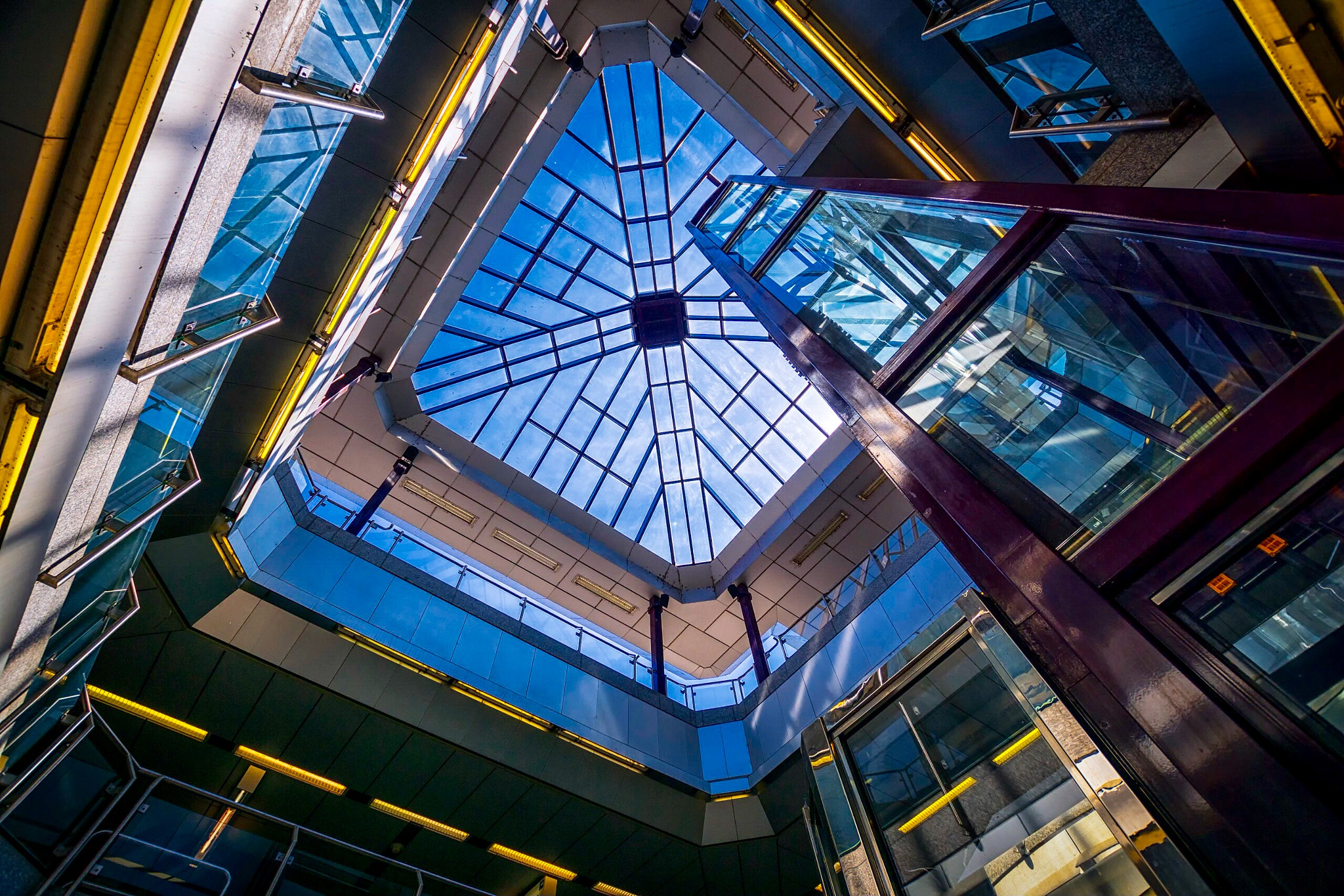 Sony ILCA-77M2 + 10-20mm F3.5 sample photo. The blue elevator photography