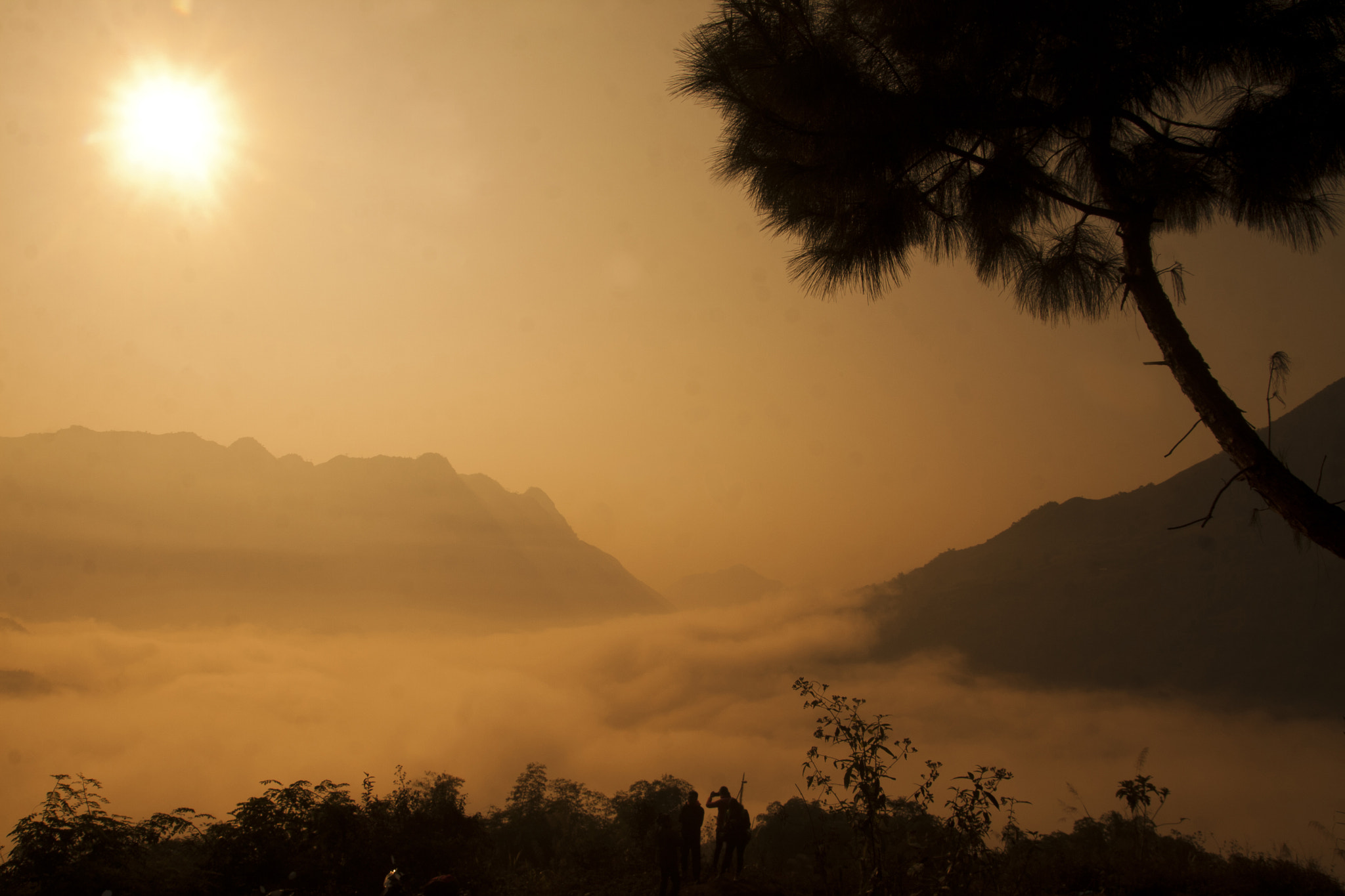 Canon EOS 30D + Tamron SP AF 17-50mm F2.8 XR Di II LD Aspherical (IF) sample photo. Morning in ha giang photography