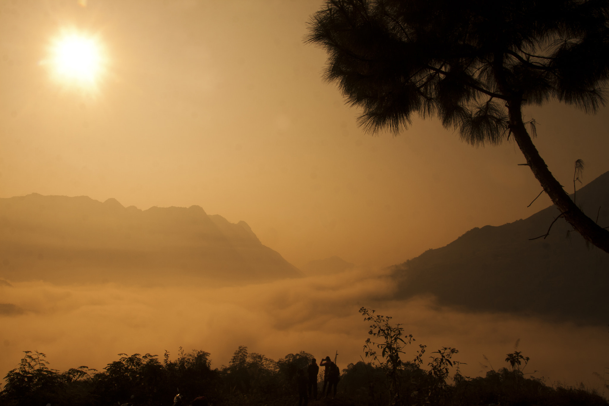 Tamron SP AF 17-50mm F2.8 XR Di II LD Aspherical (IF) sample photo. Morning in ha giang photography