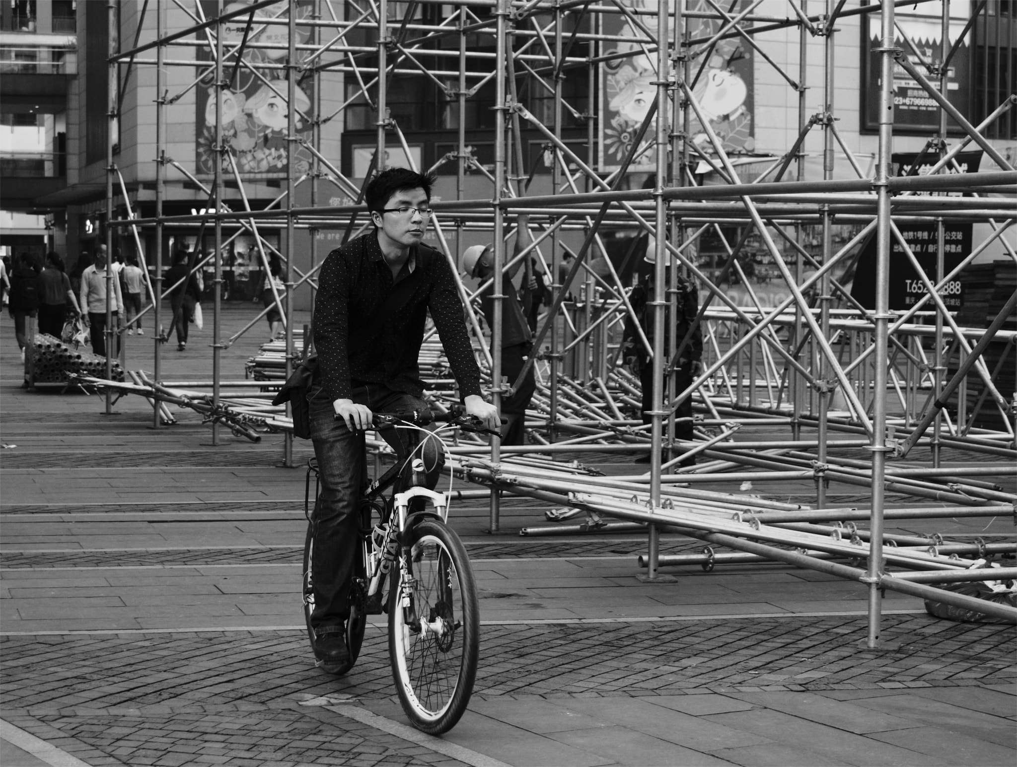 Samsung NX 18-55mm F3.5-5.6 OIS sample photo. Street photo #7 bw photography