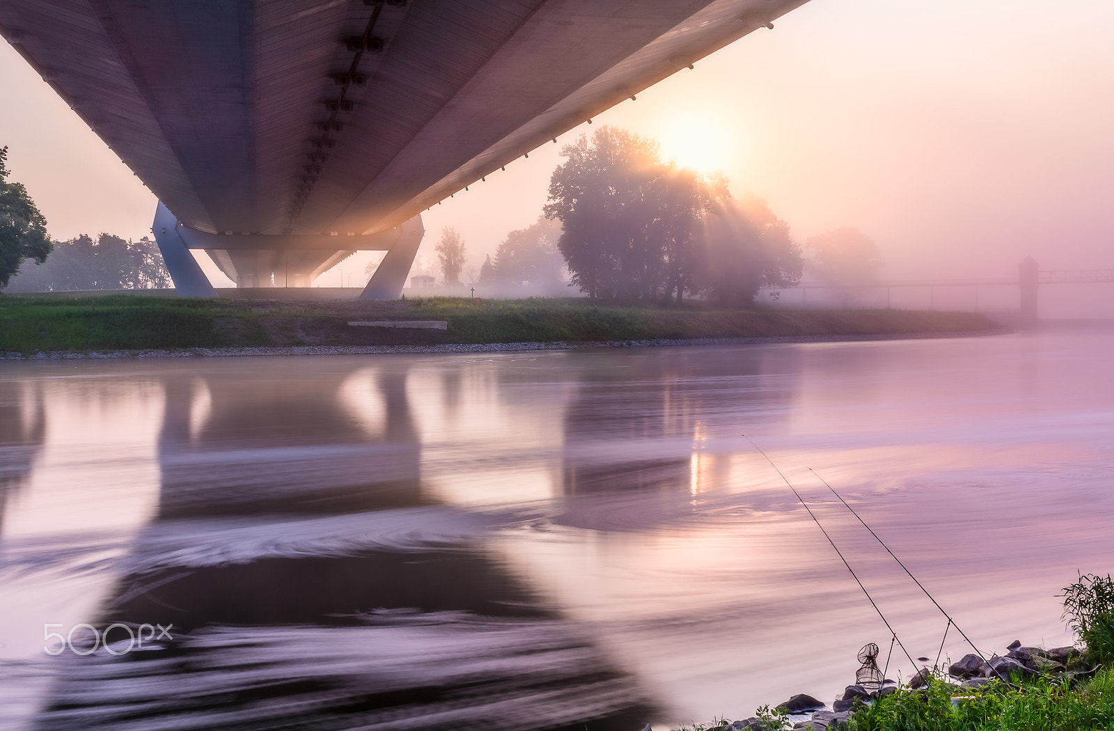 HD Pentax D FA 24-70mm F2.8 ED SDM WR sample photo. Fishing under the bridge photography