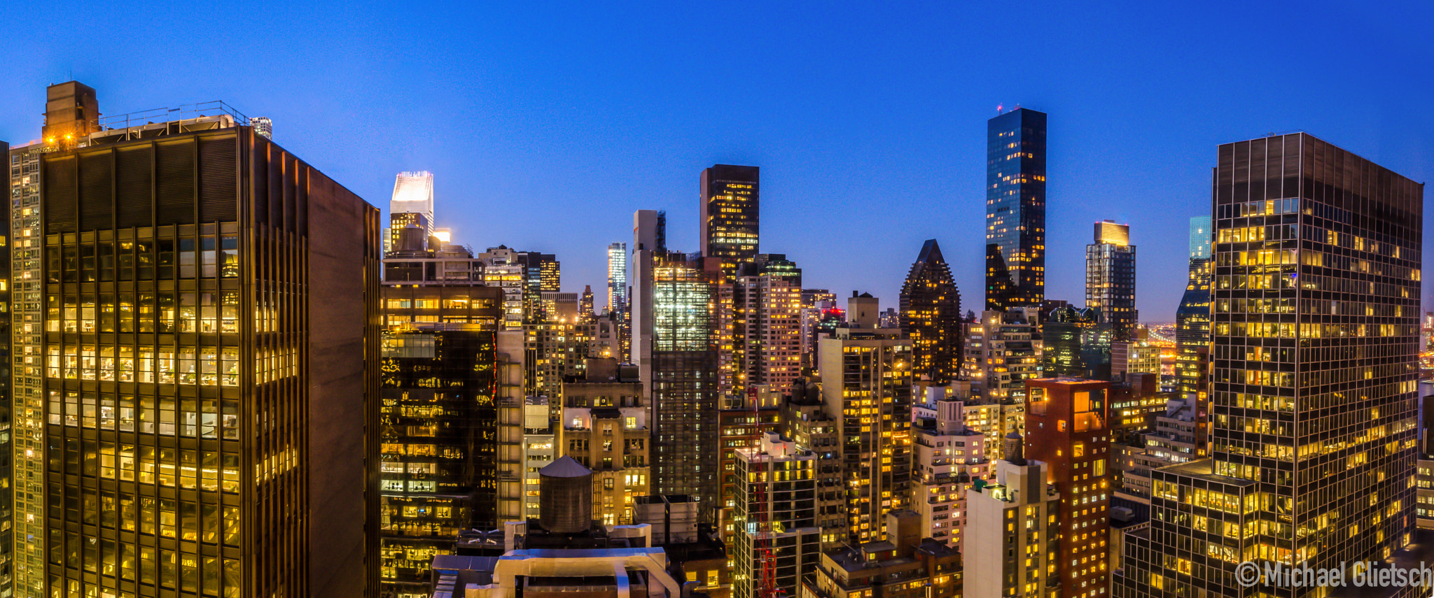 Nikon AF-S Nikkor 14-24mm F2.8G ED sample photo. The city that never sleeps photography
