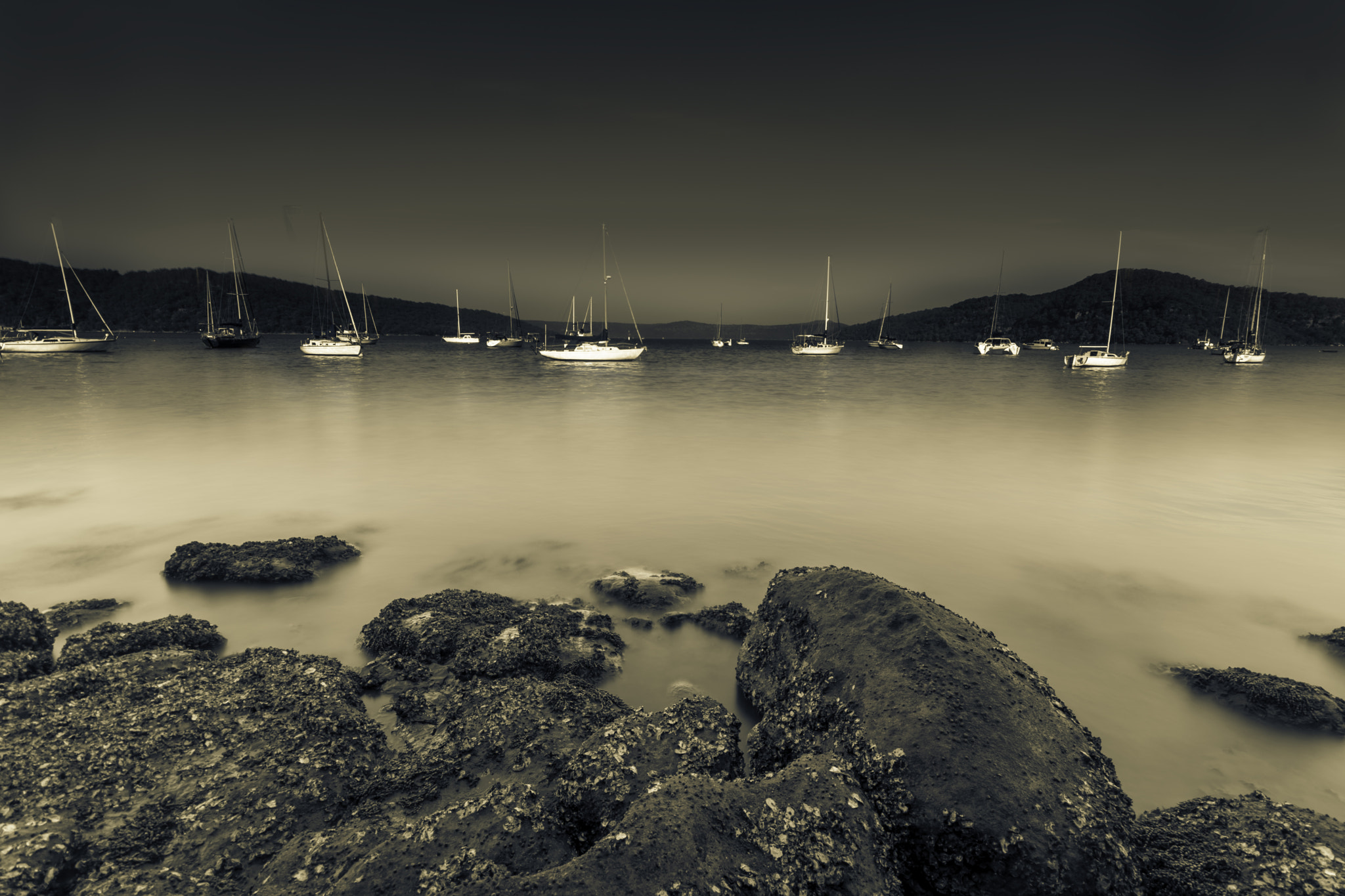 Sigma 10-20mm F4-5.6 EX DC HSM sample photo. Brooklyn boats photography